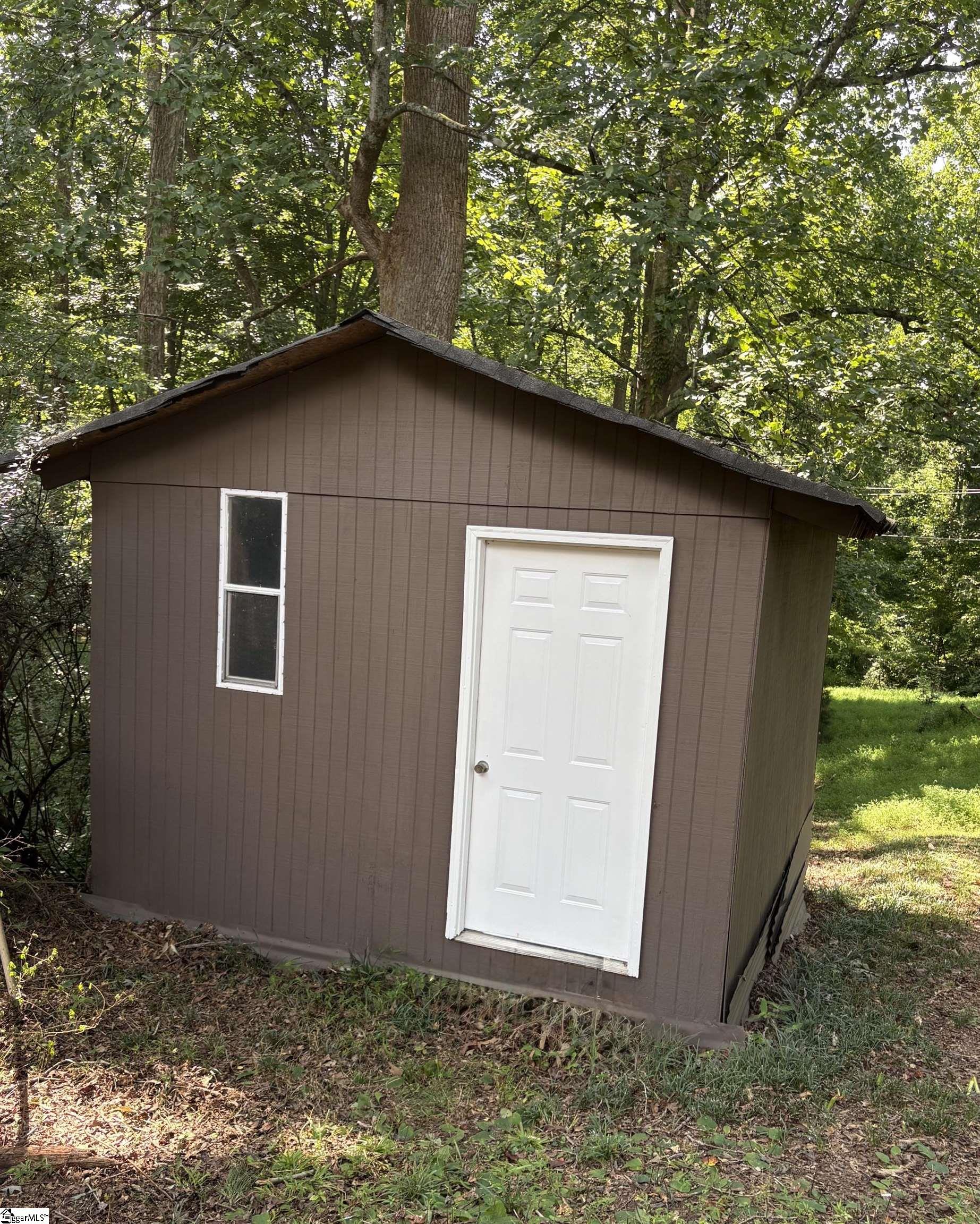 117 Anderson Avenue Property Photo 22