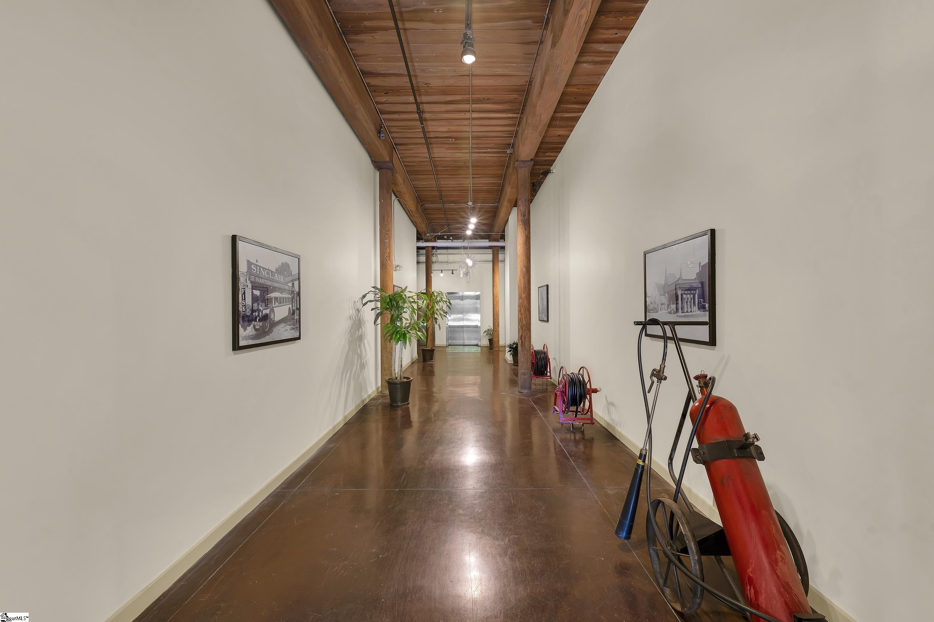 400 Mills Avenue Property Photo 14