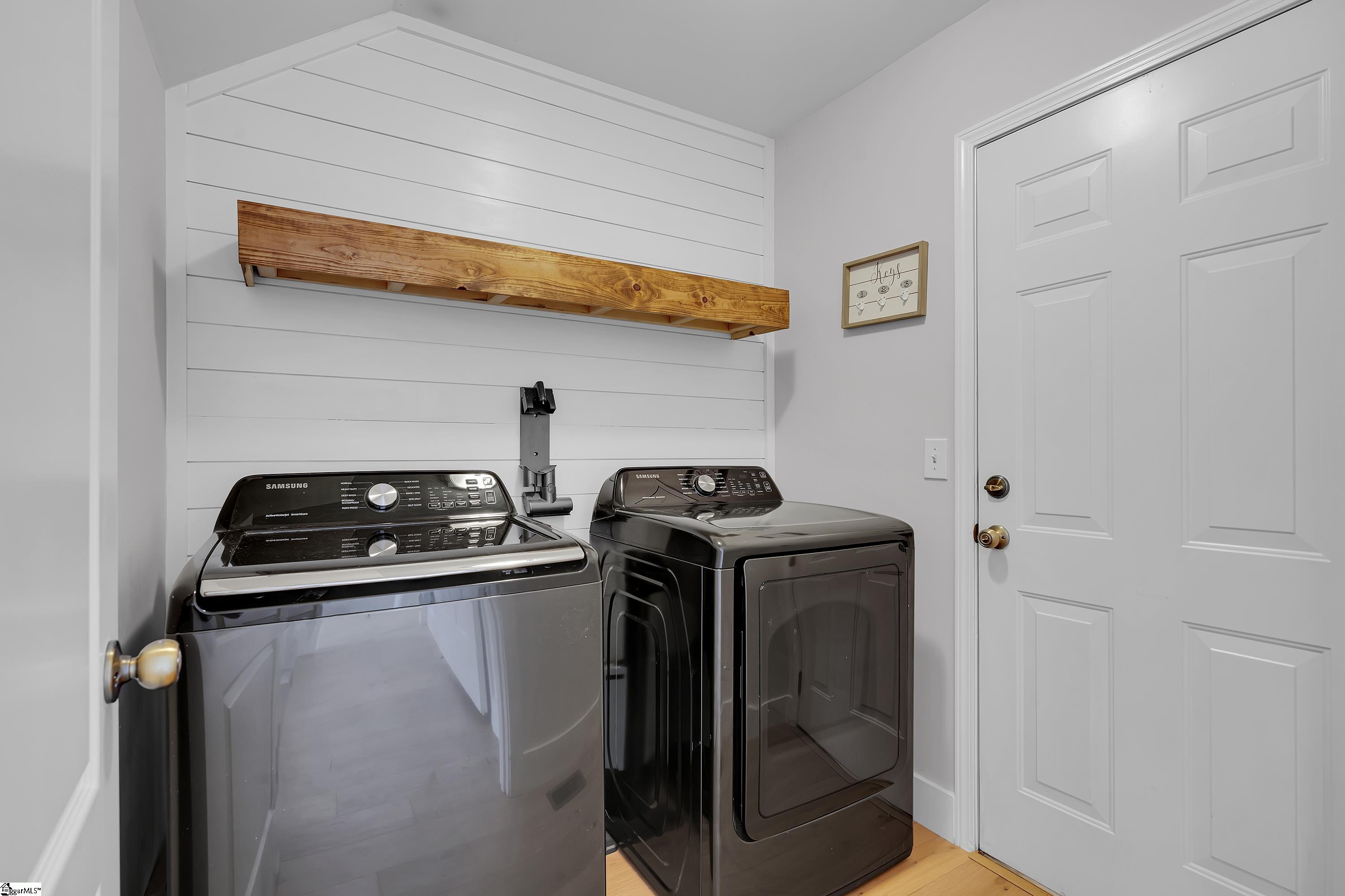107 Galewood Drive Property Photo 16