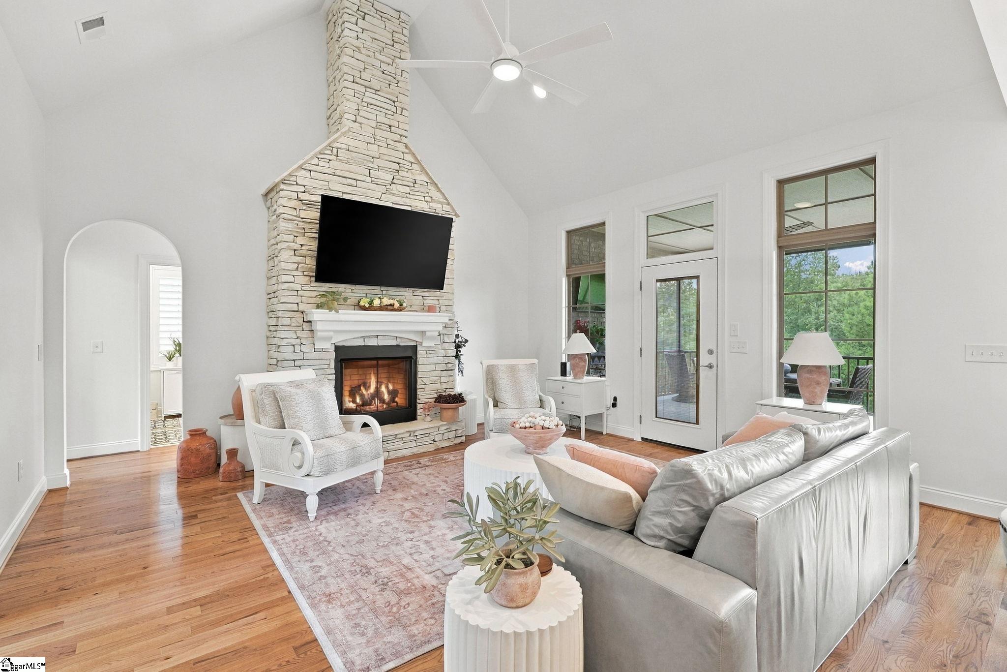 1603974 Property Photo 6
