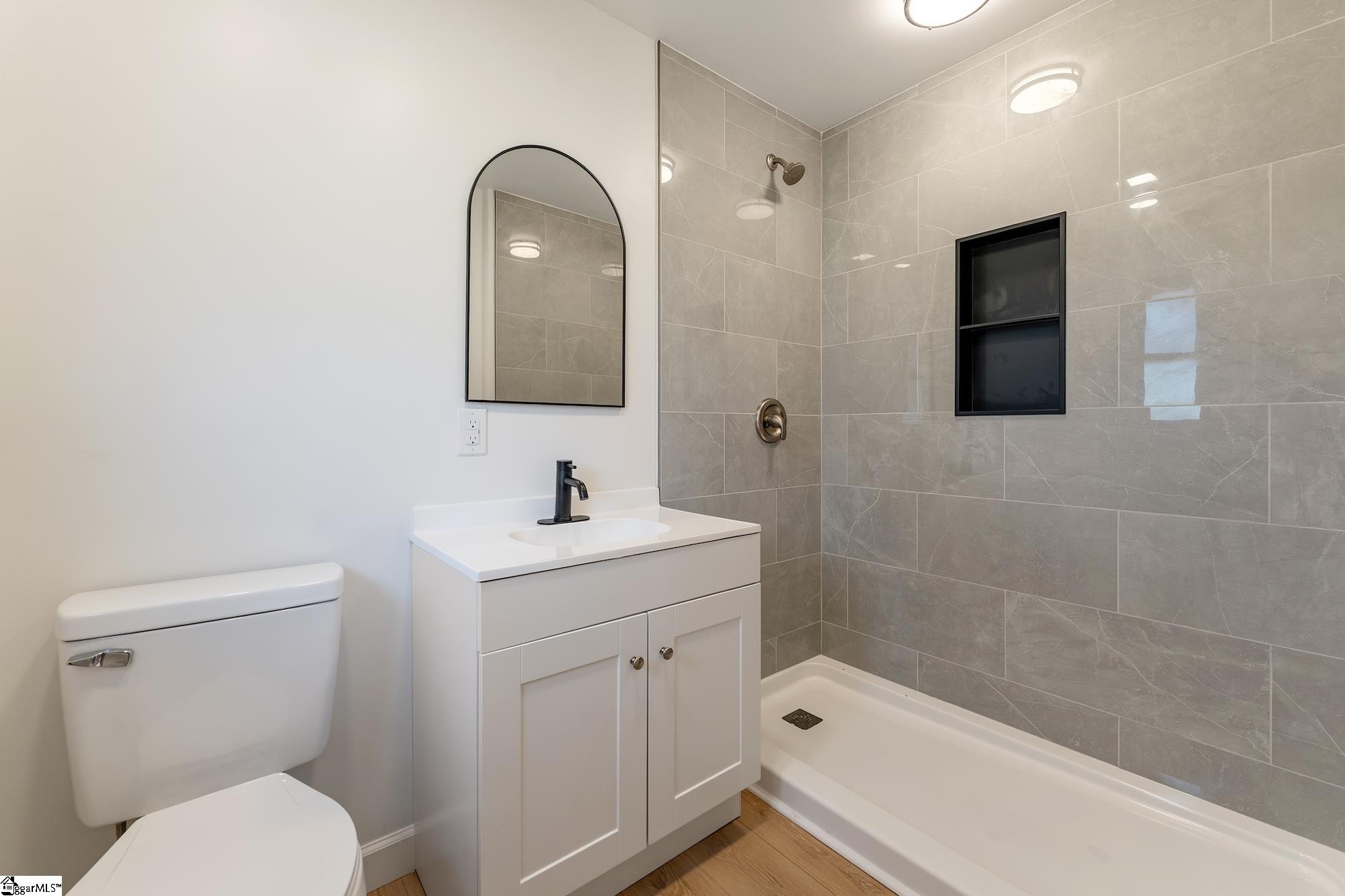 415 Ponce De Leon Drive Property Photo 14