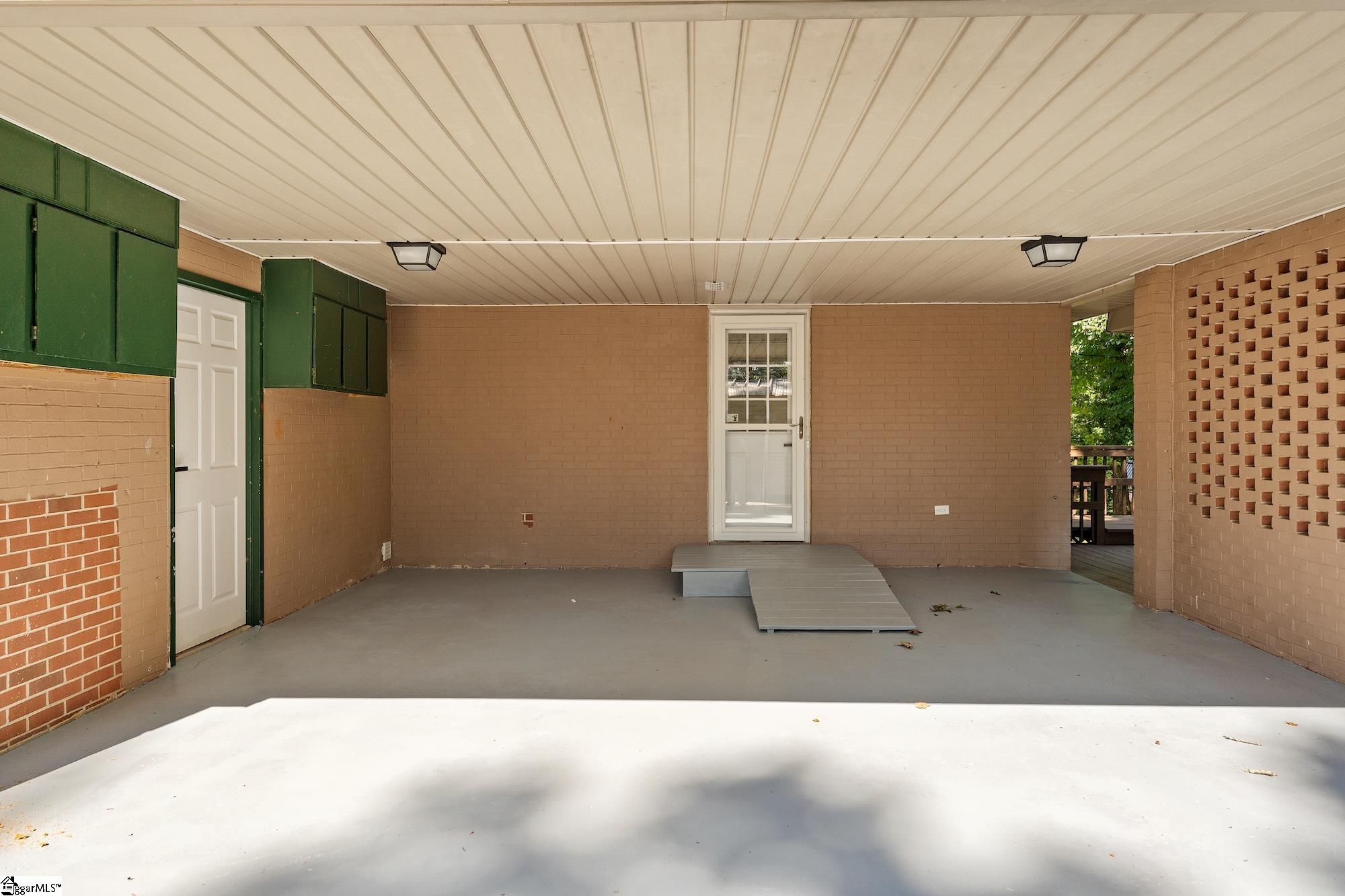 415 Ponce De Leon Drive Property Photo 21