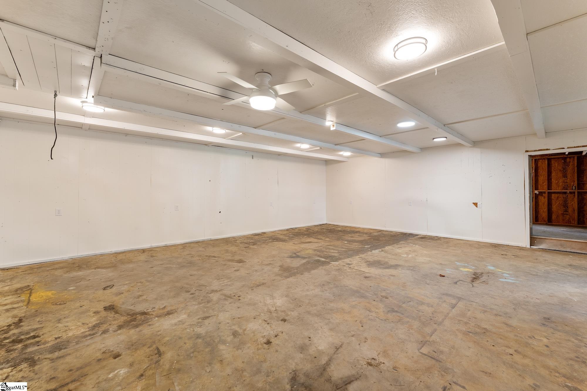 415 Ponce De Leon Drive Property Photo 32