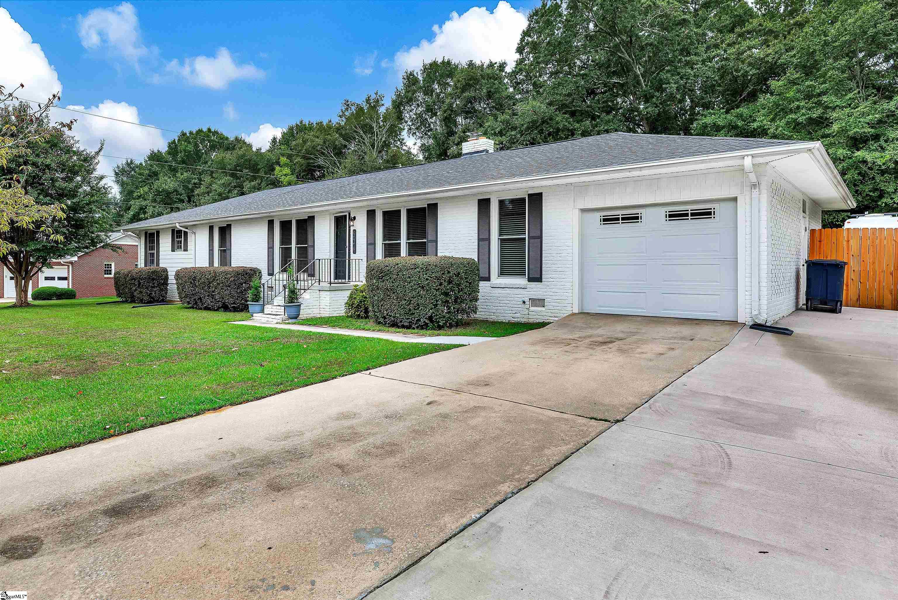 604 Sherry Drive Property Photo 4