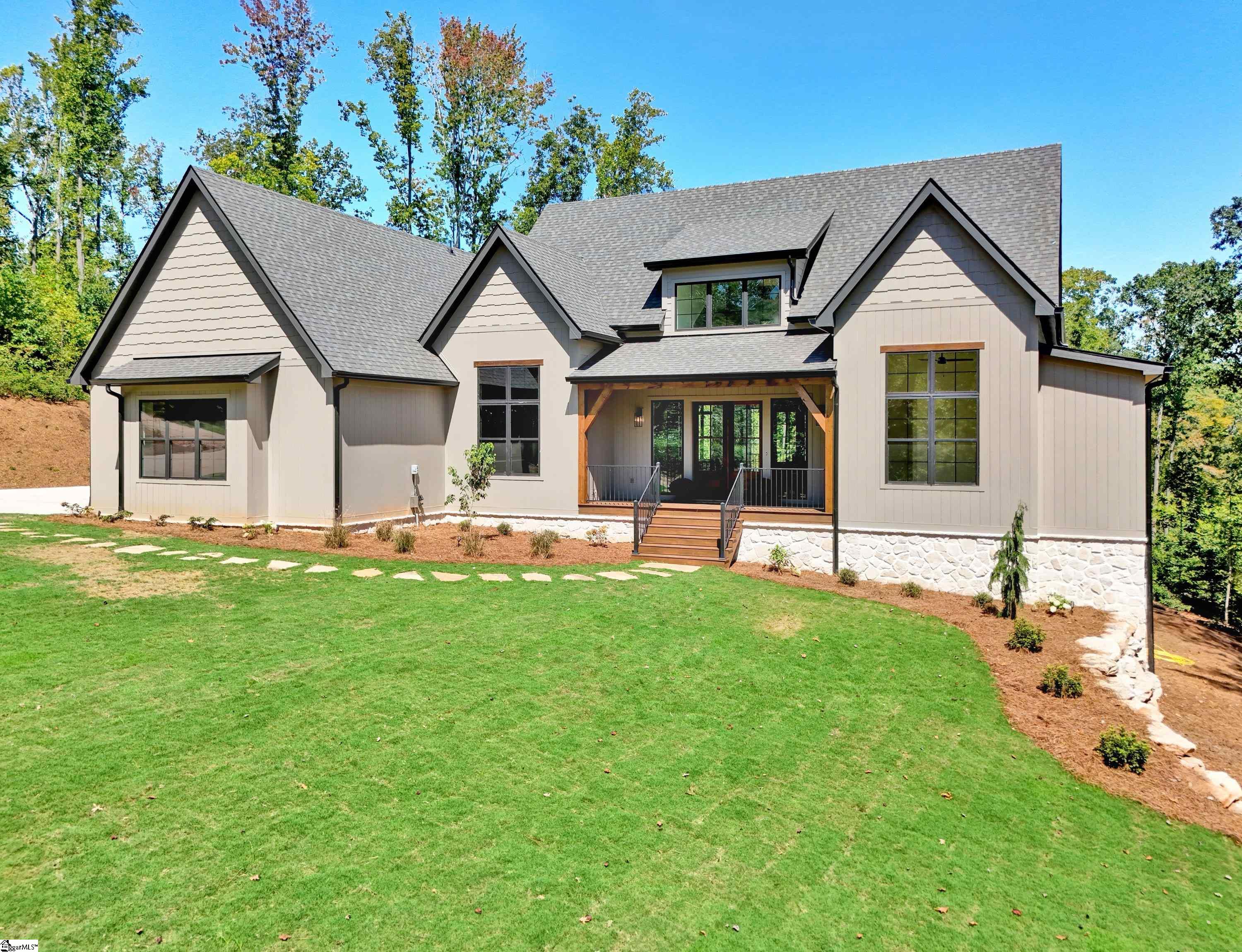 590 Chinquapin Road Property Photo 6