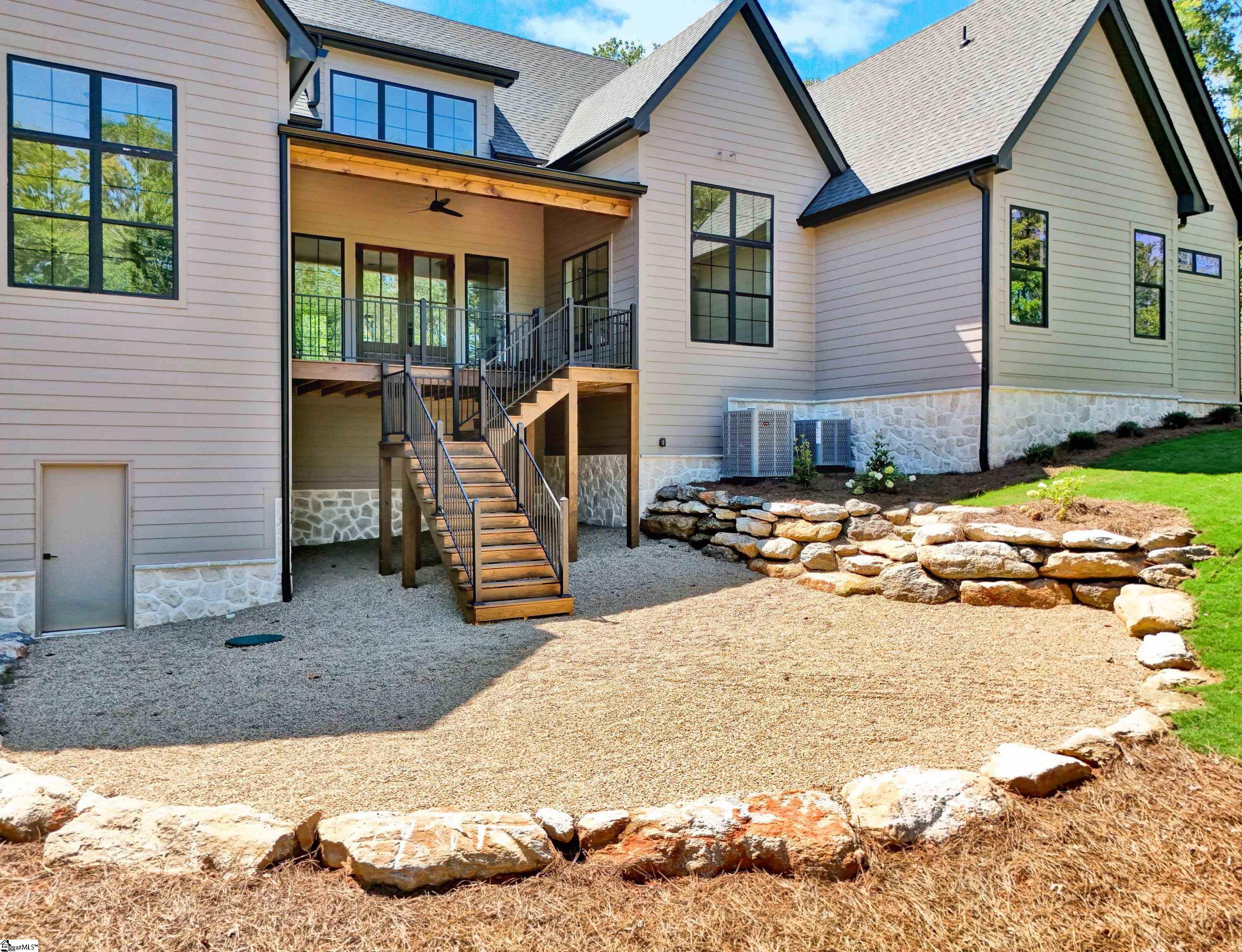 590 Chinquapin Road Property Photo 11