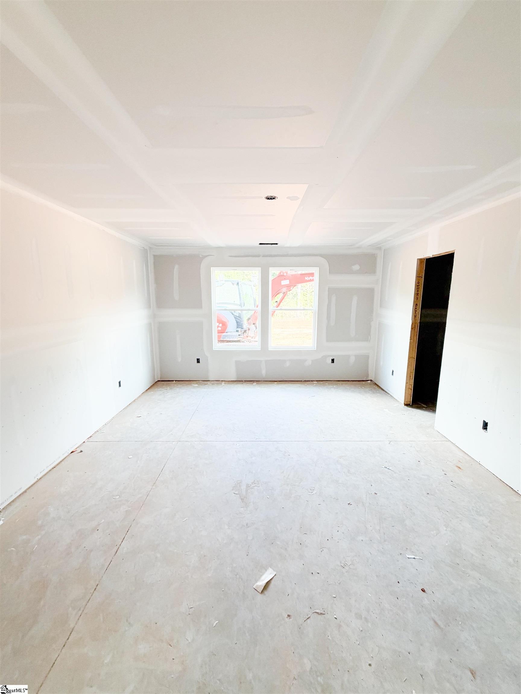 104 Henderson Road Property Photo 5