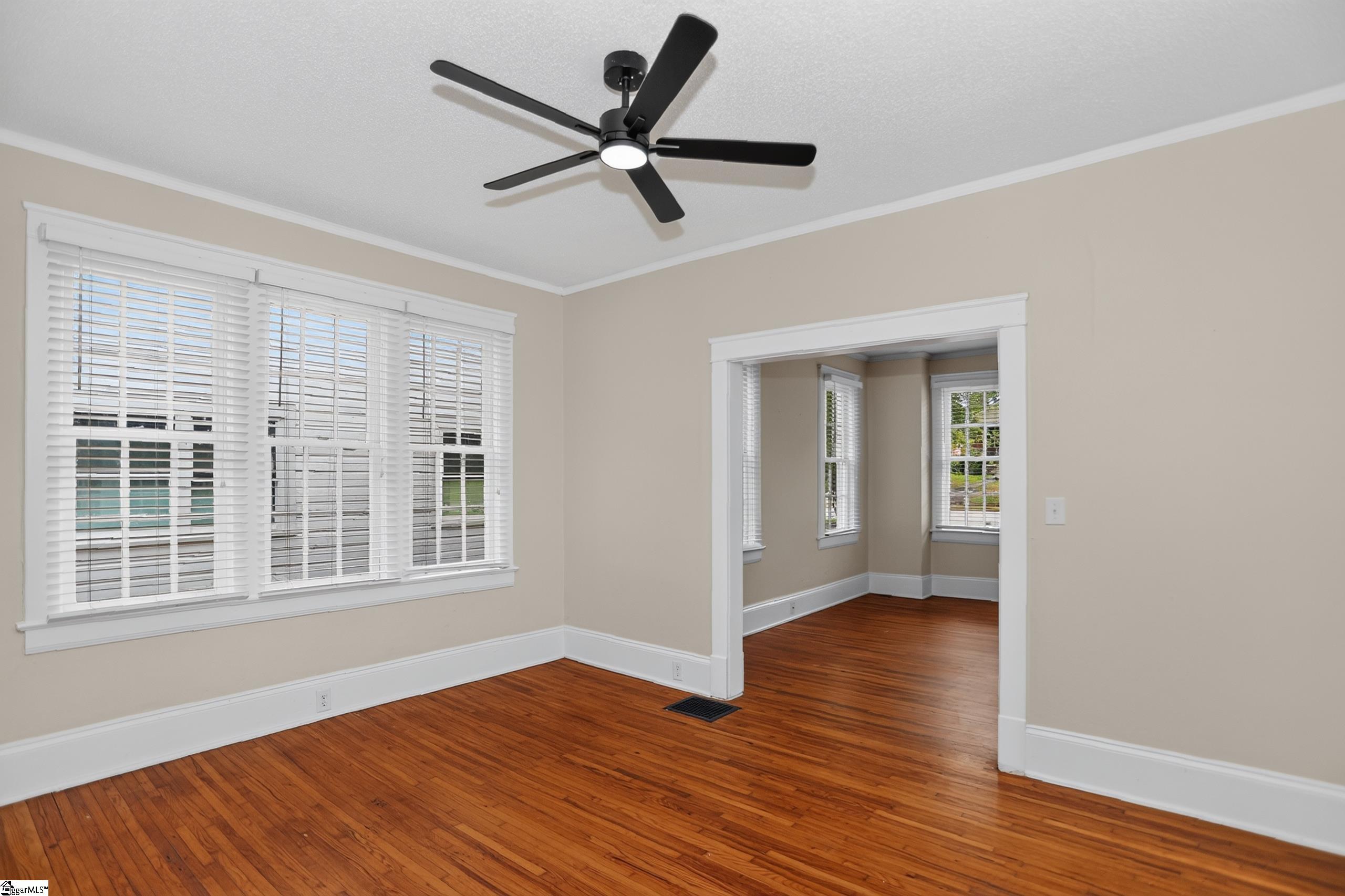 724 Hollywood Street Property Photo 7