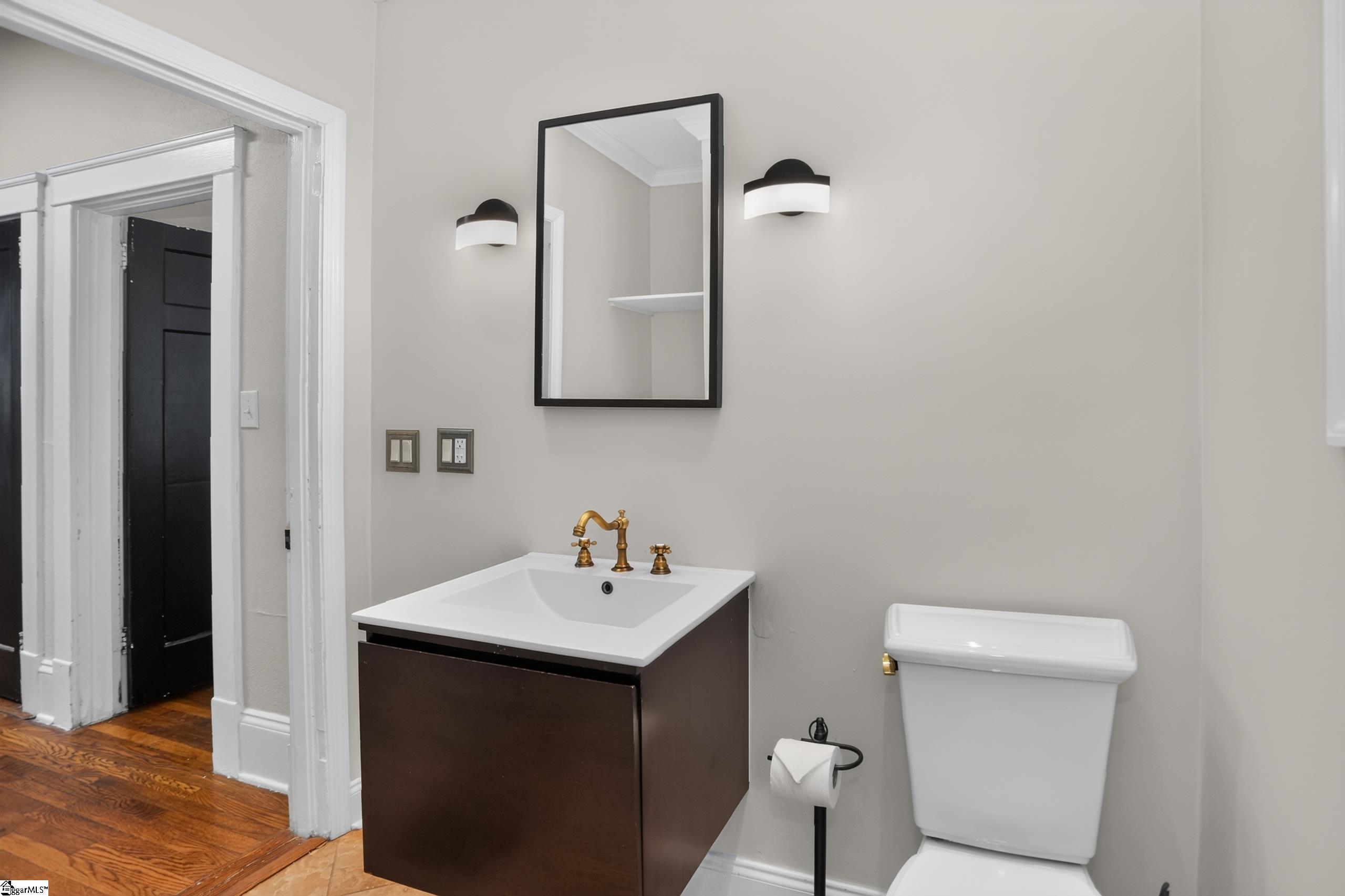 724 Hollywood Street Property Photo 17
