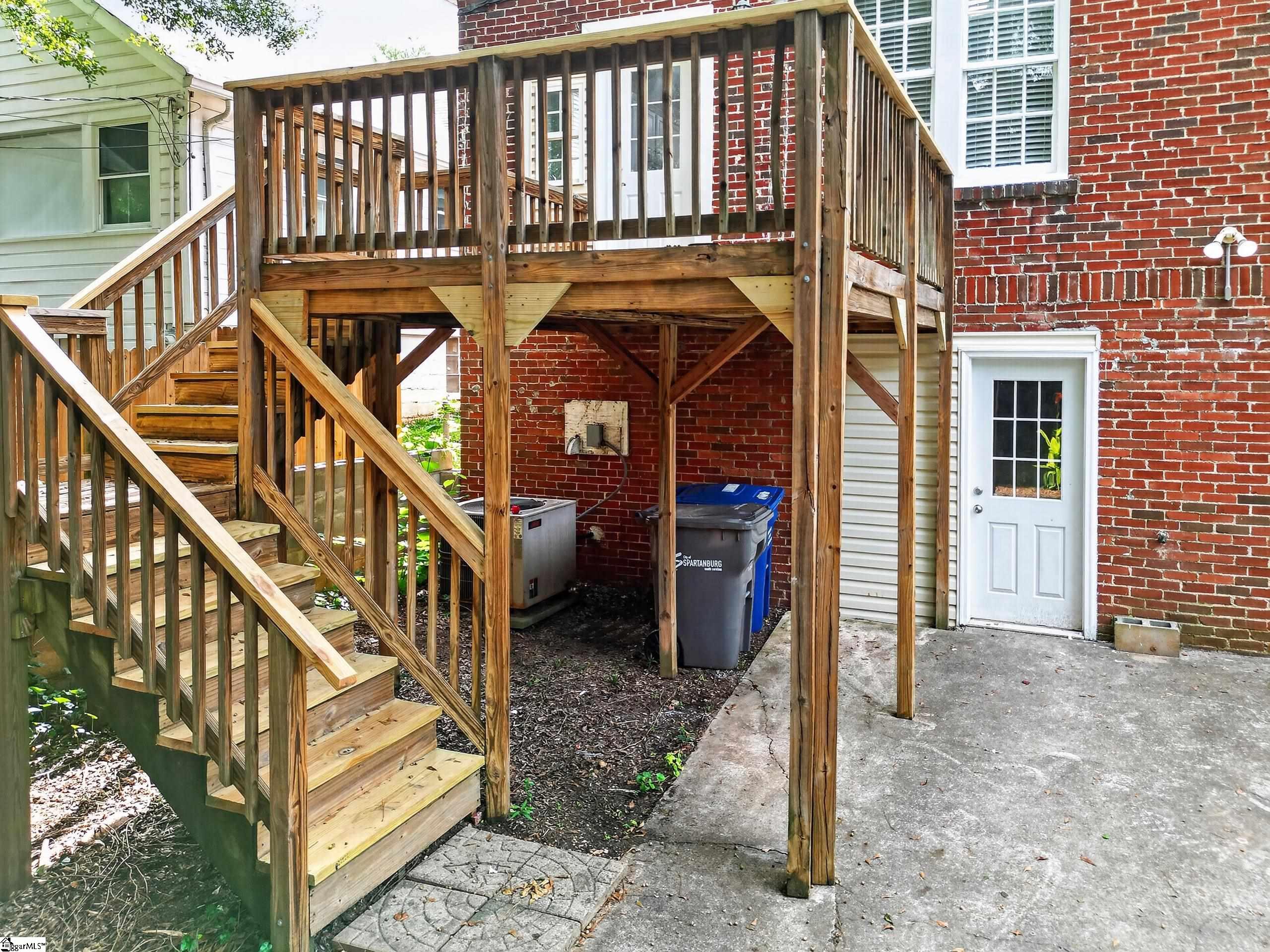 724 Hollywood Street Property Photo 24