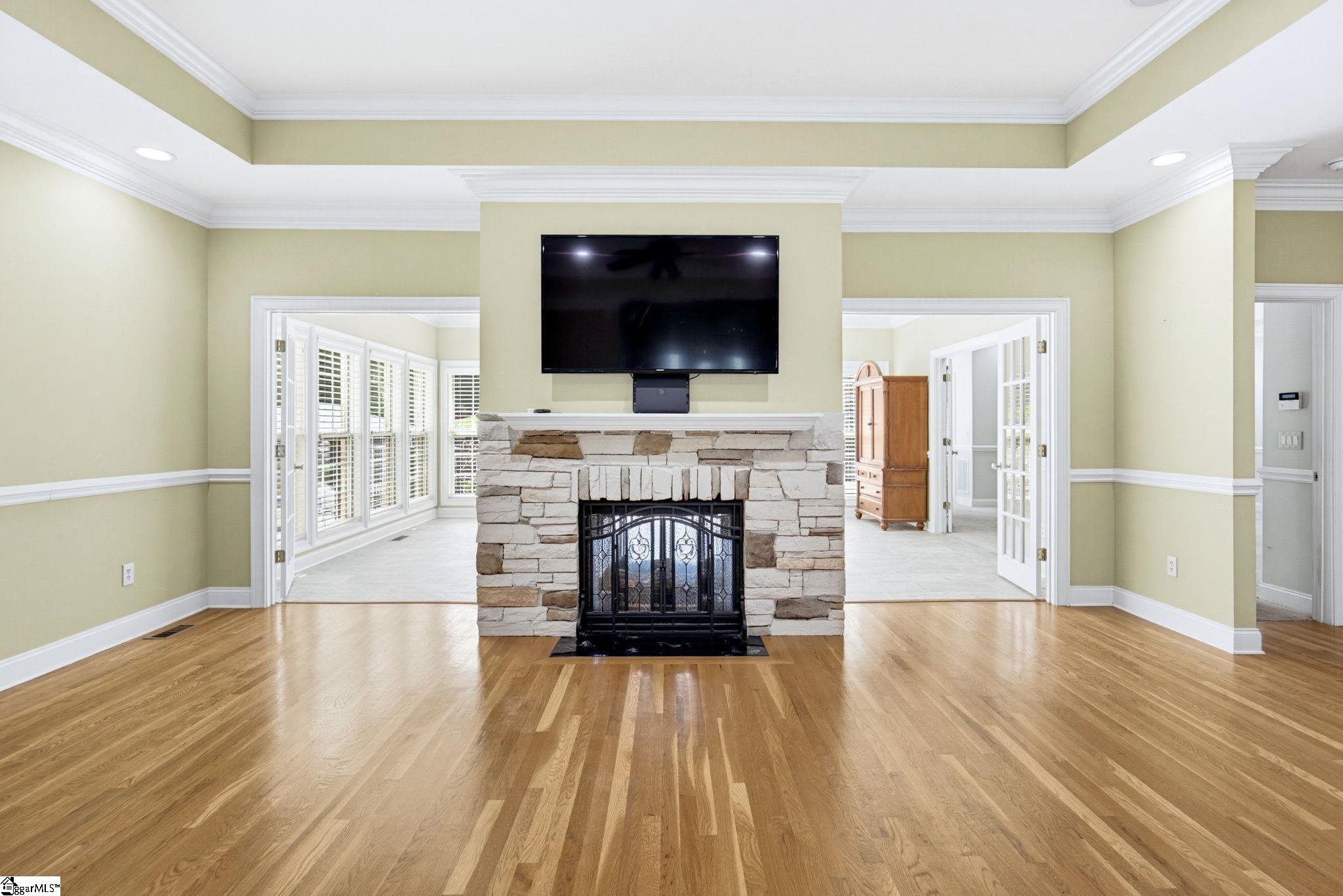 301 Glen Meadows Drive Property Photo 10