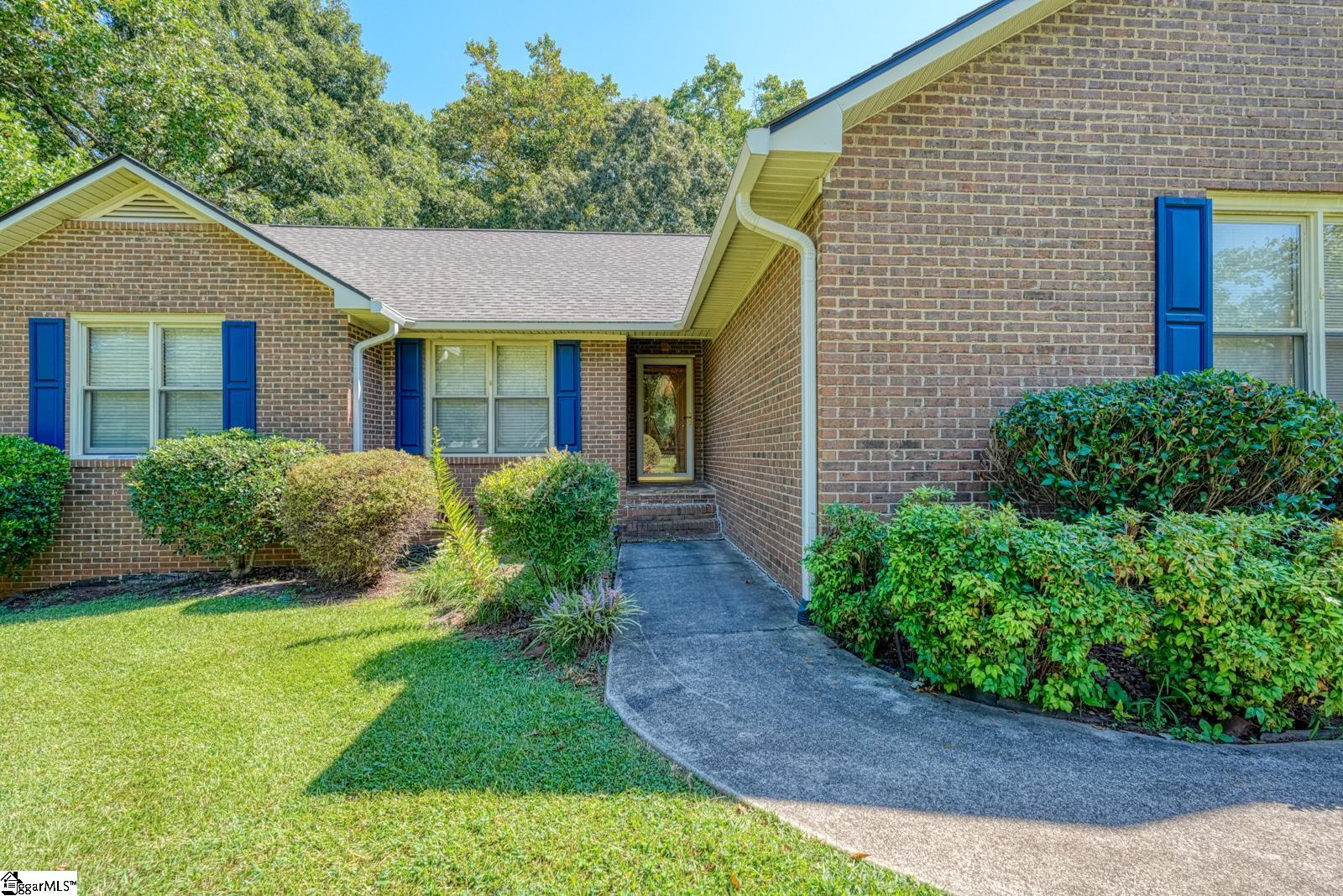 366 Shallowford Drive Property Photo 2