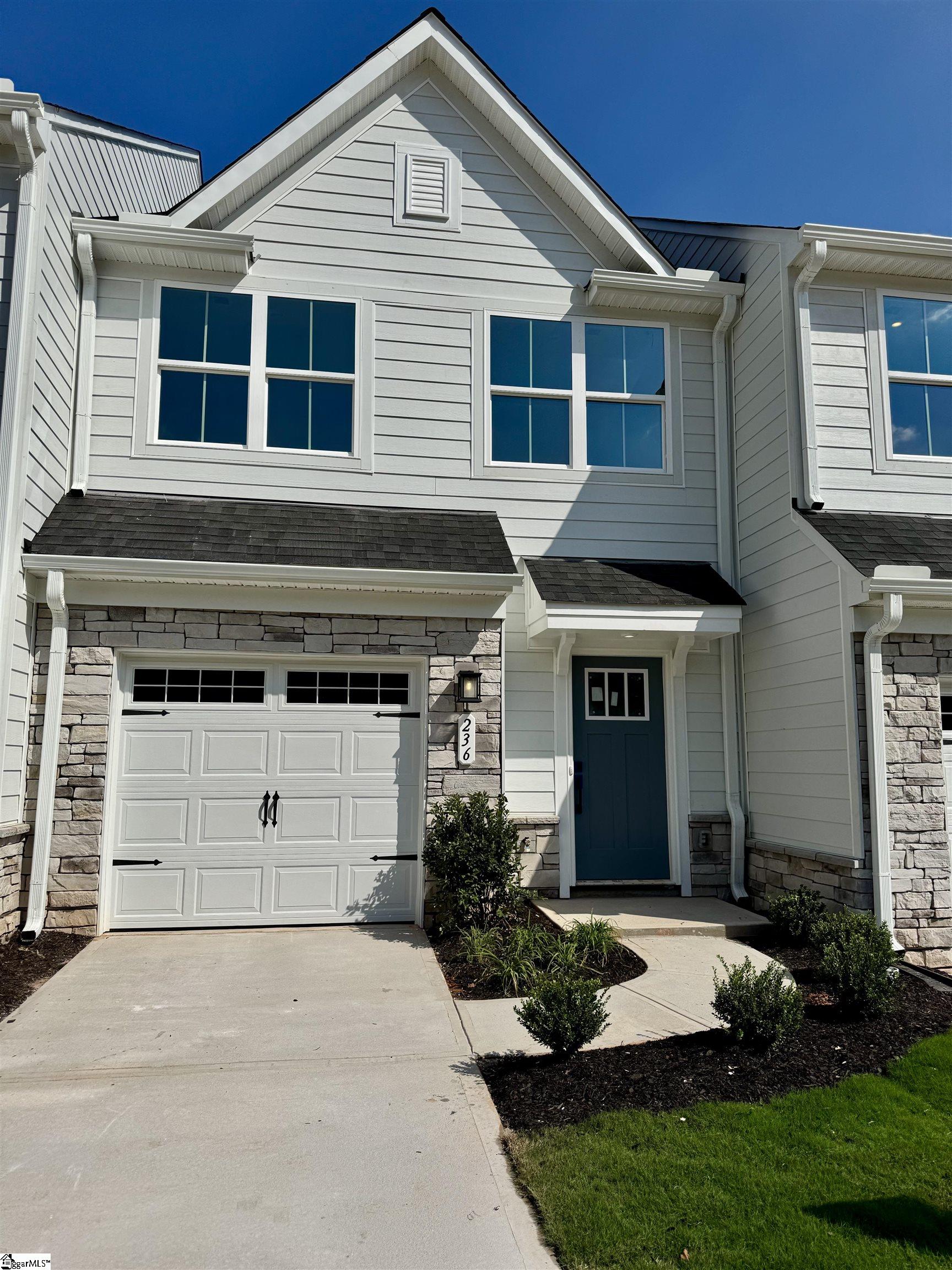1603998 Property Photo 1