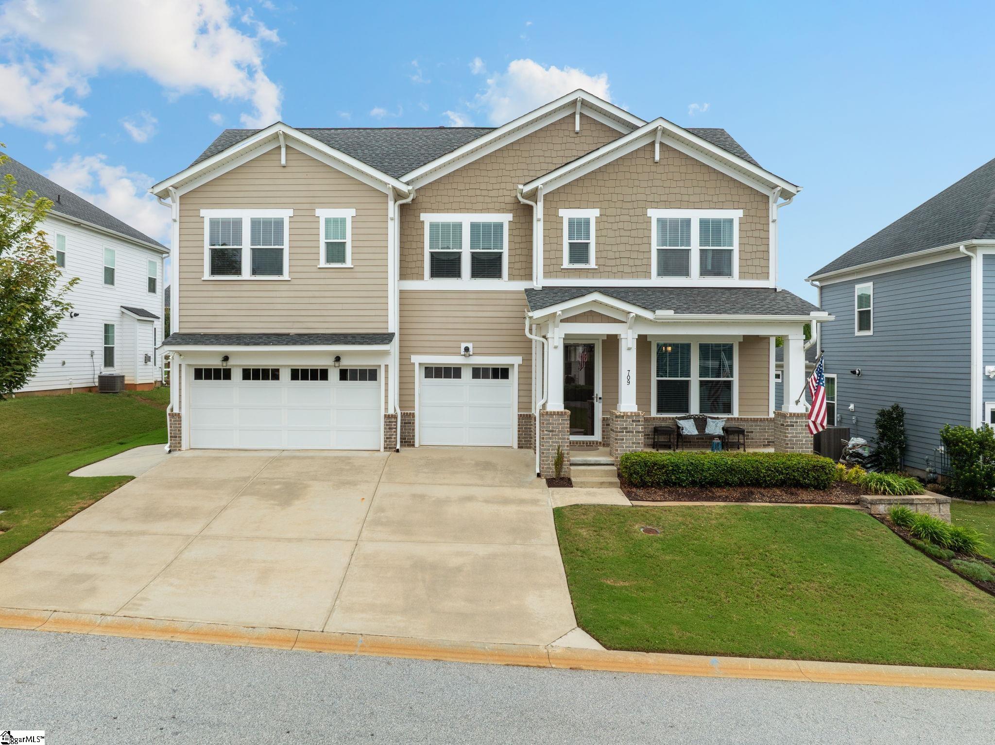 709 Saint Laurent Way Property Photo 1