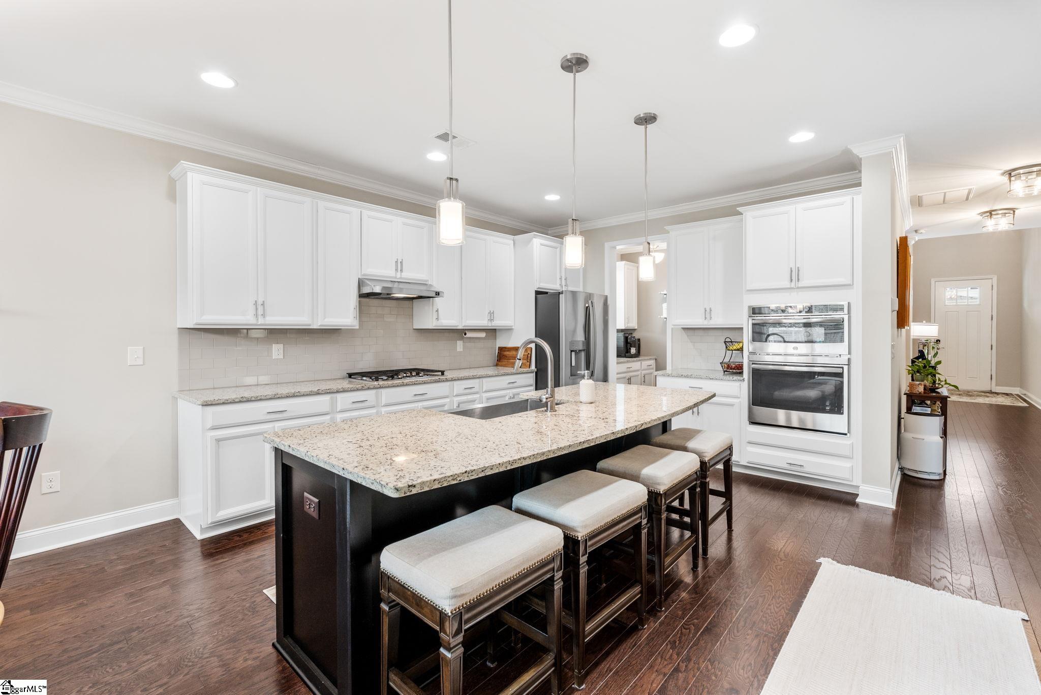 709 Saint Laurent Way Property Photo 10