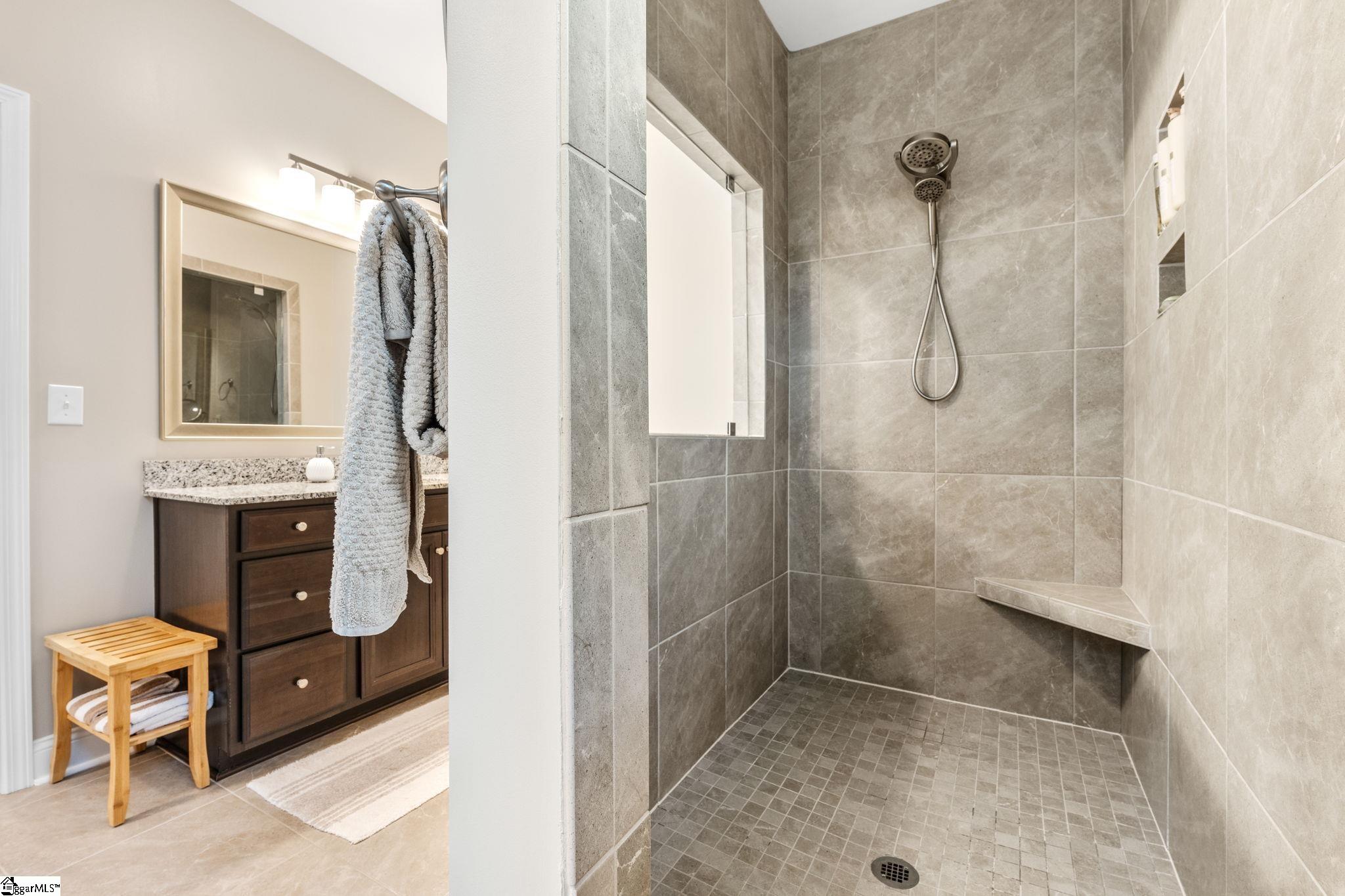 709 Saint Laurent Way Property Photo 21