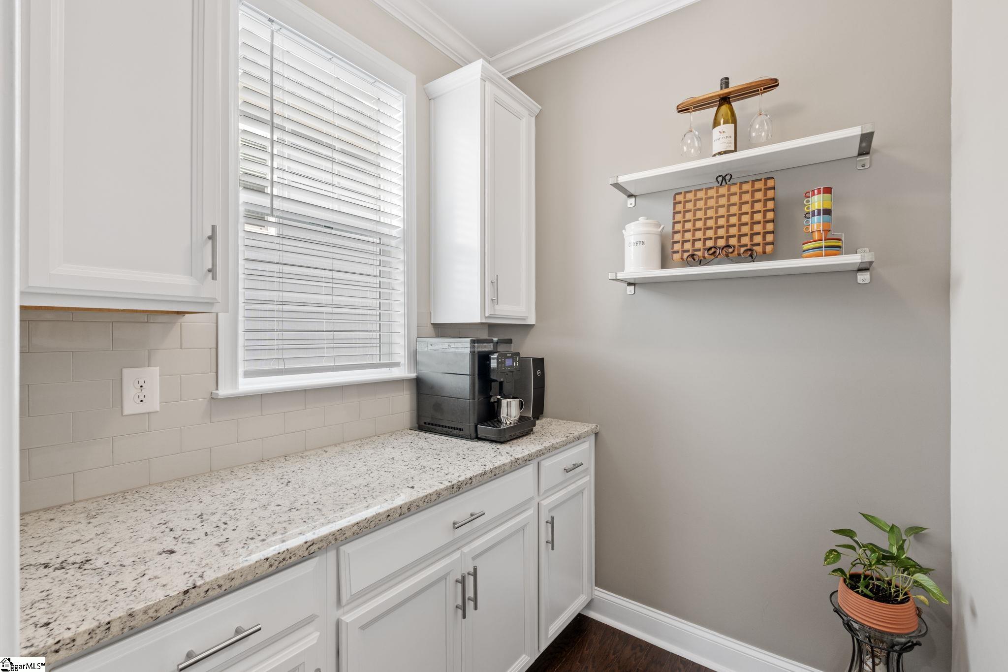709 Saint Laurent Way Property Photo 22