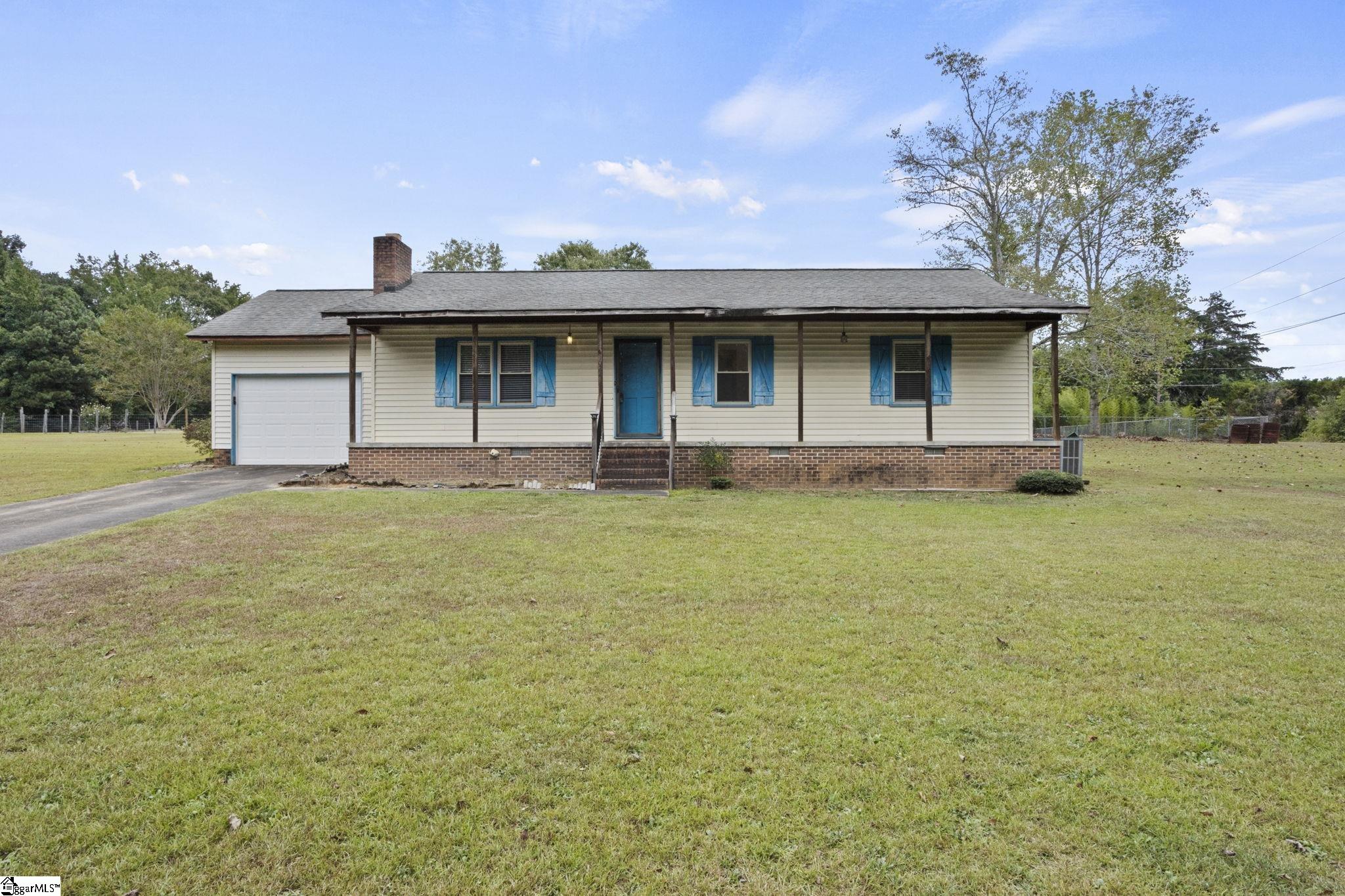 1022 Lakemont Road Property Photo 1
