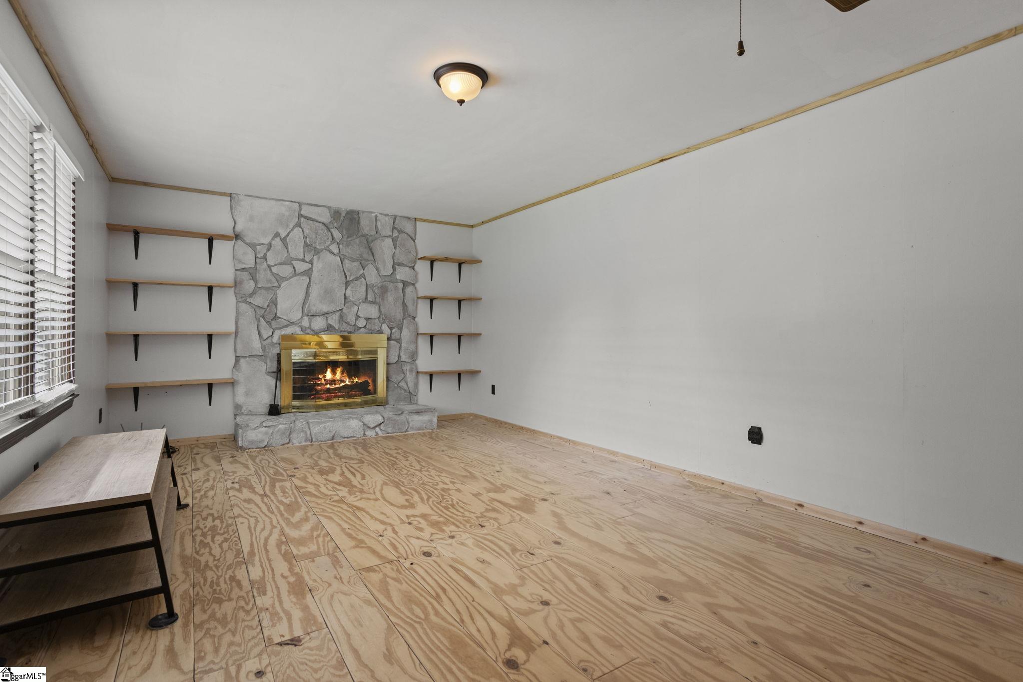 1022 Lakemont Road Property Photo 5
