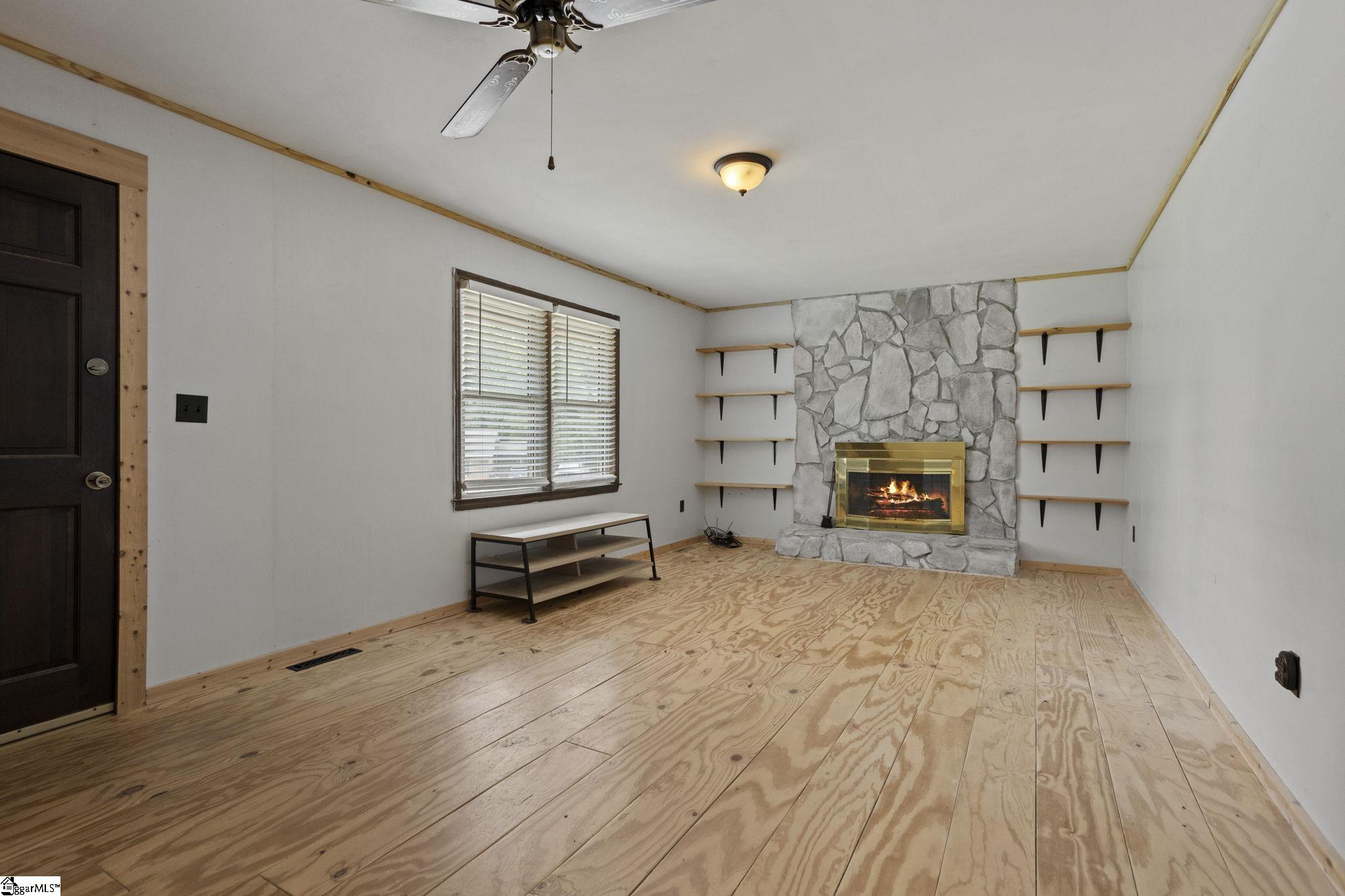 1022 Lakemont Road Property Photo 6