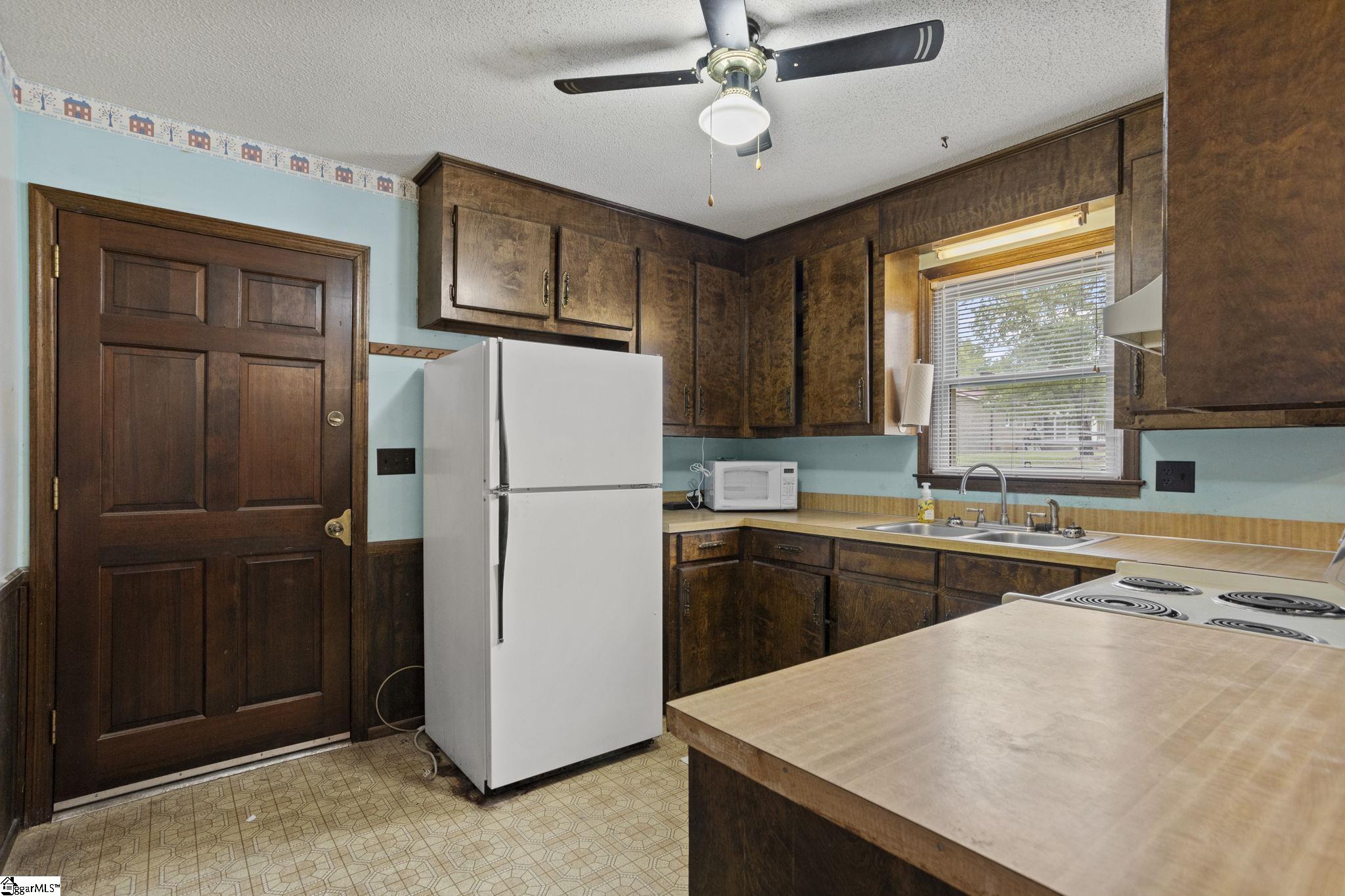 1022 Lakemont Road Property Photo 10