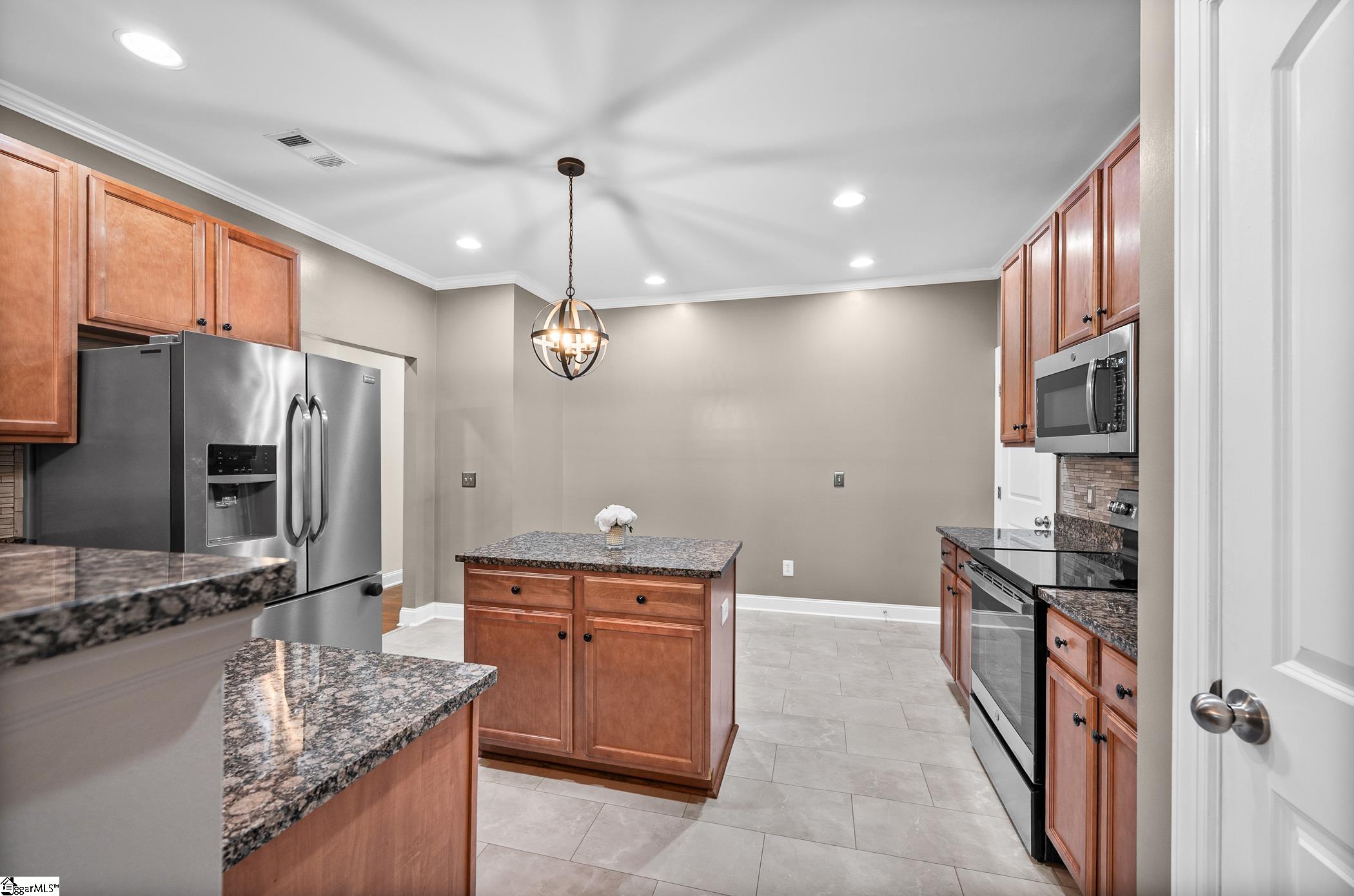 207 Louisville Drive Property Photo 8