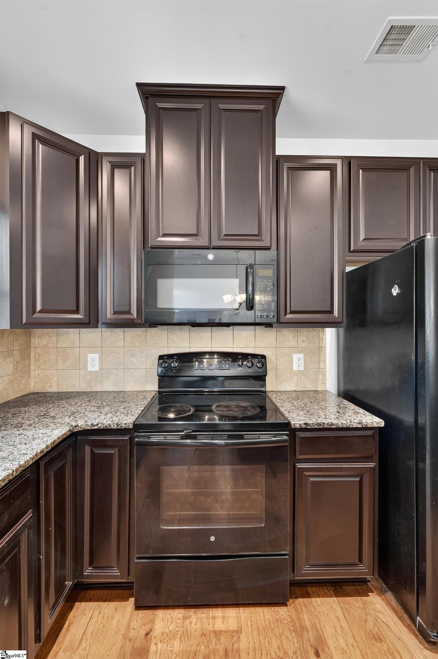 413 Christiane Way Property Photo 19