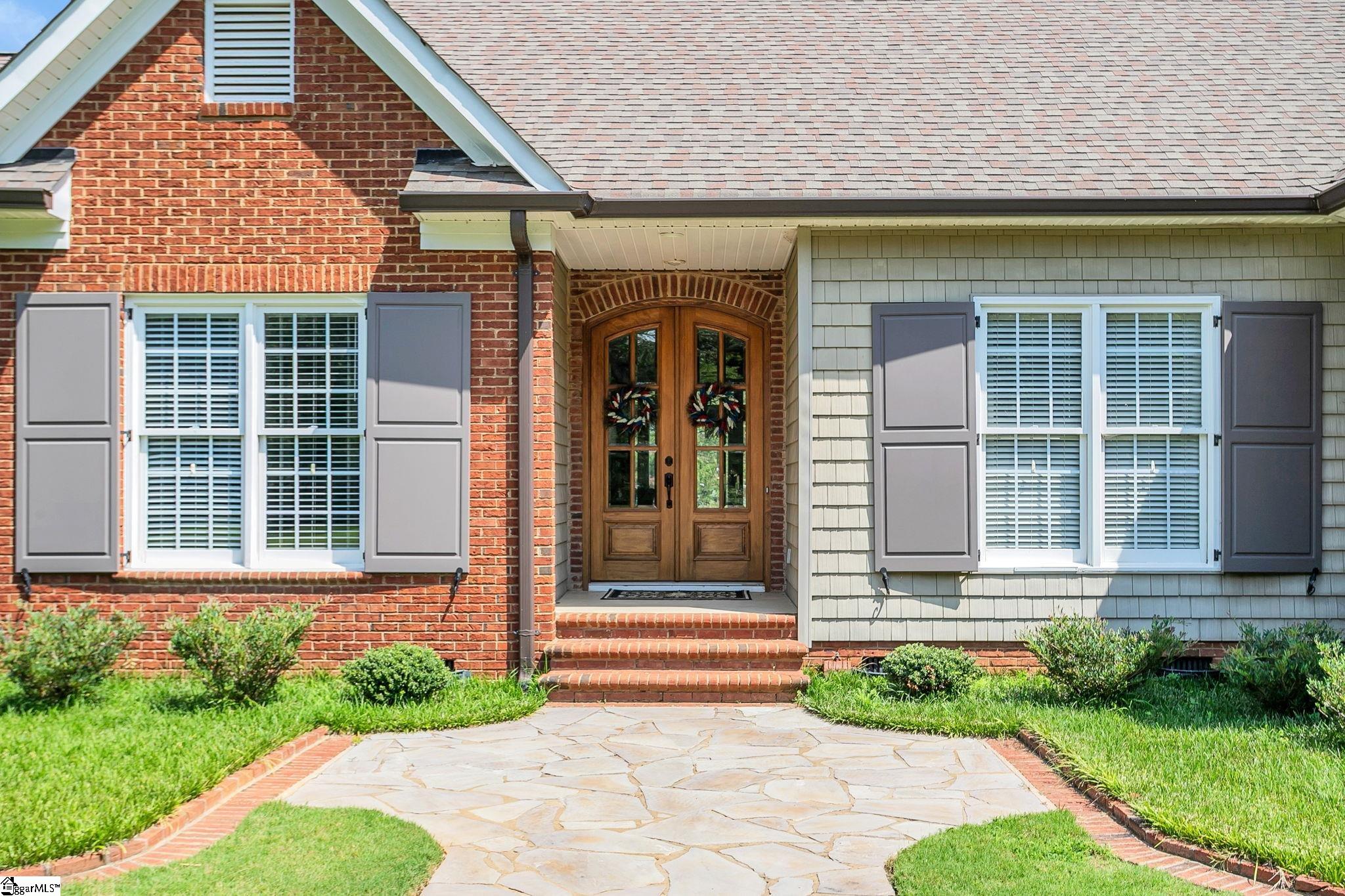 32 Debonair Way Property Photo 2