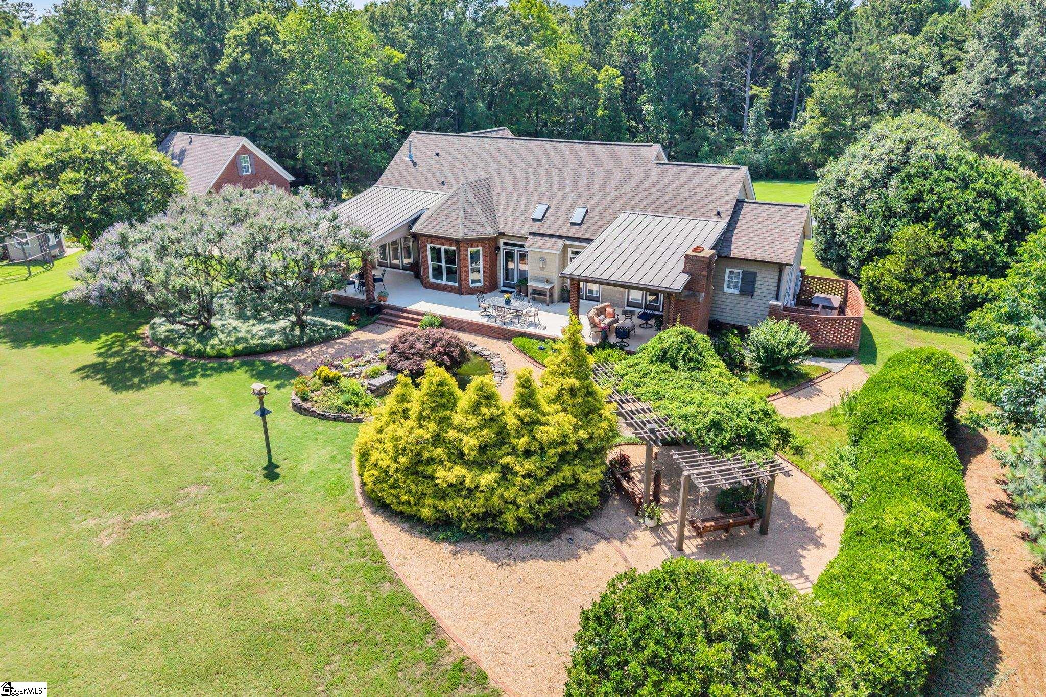 32 Debonair Way Property Photo 6