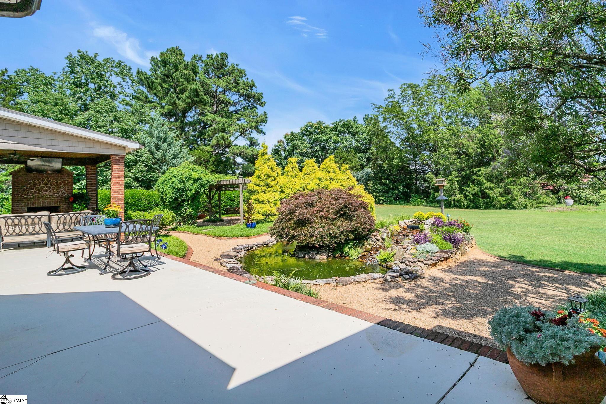 32 Debonair Way Property Photo 33
