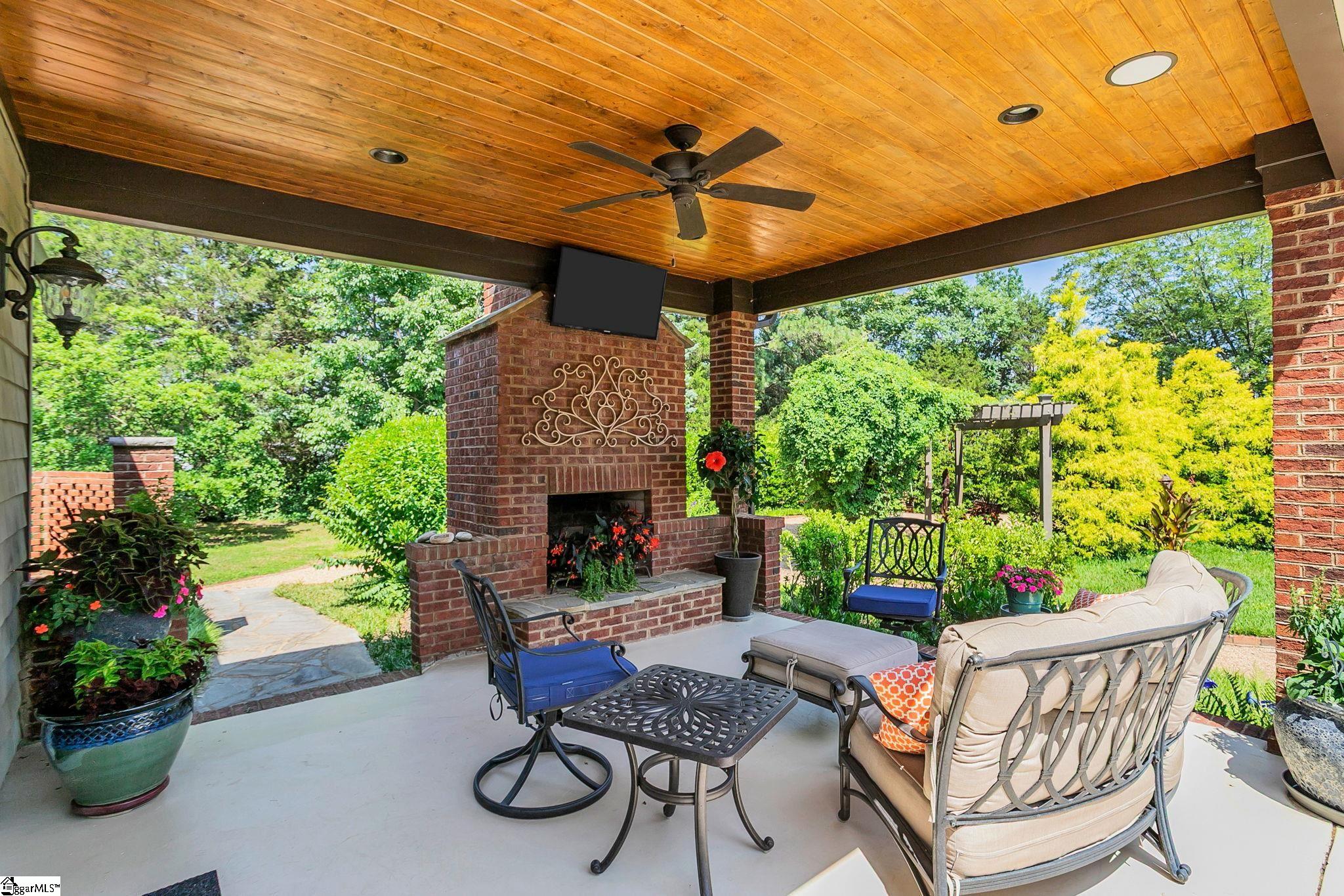 32 Debonair Way Property Photo 36