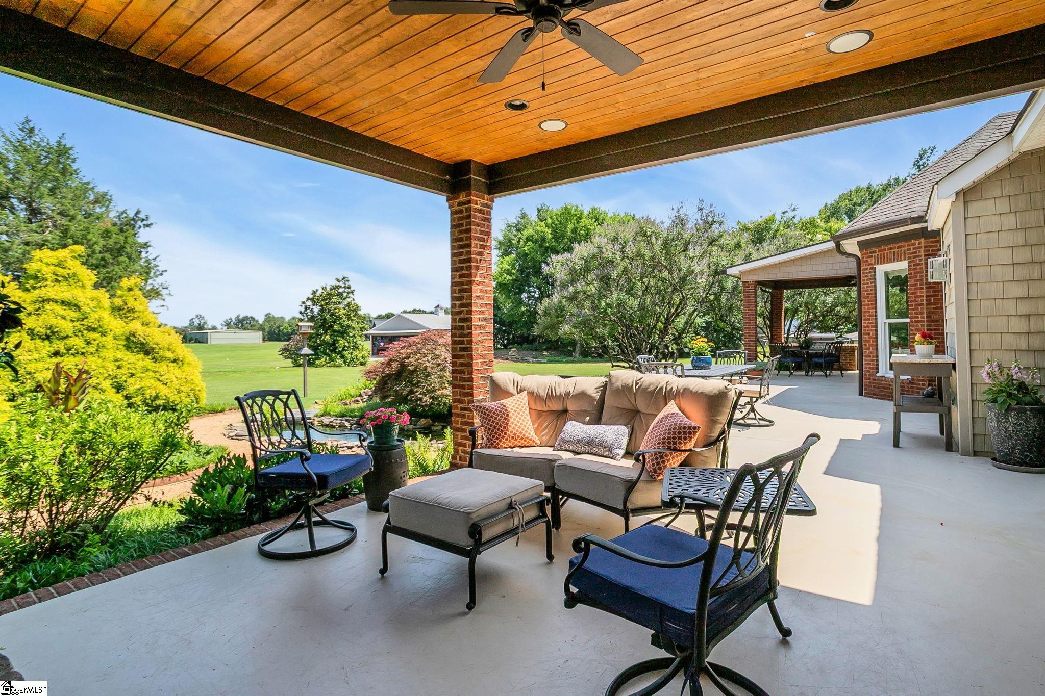 32 Debonair Way Property Photo 37