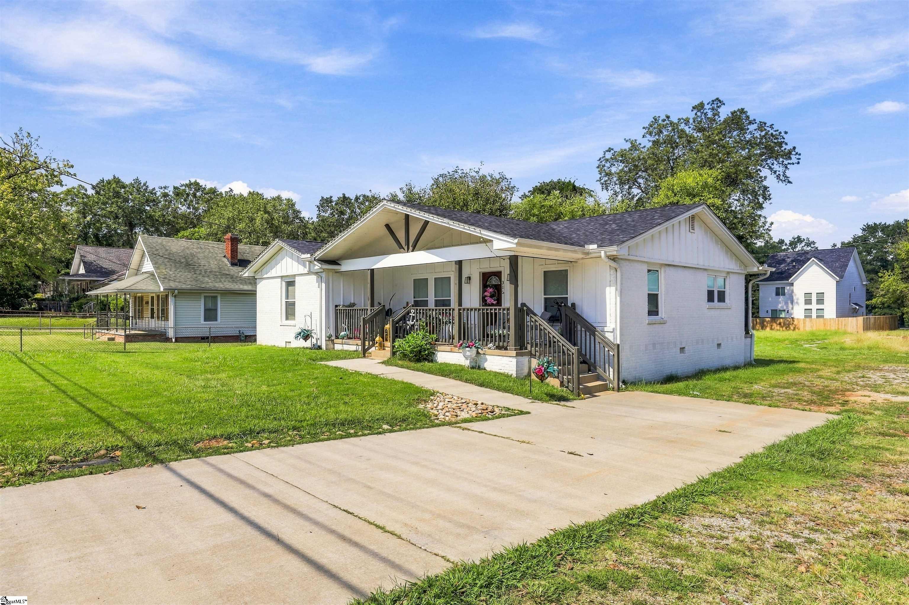 315 Arlington Road Property Photo 1