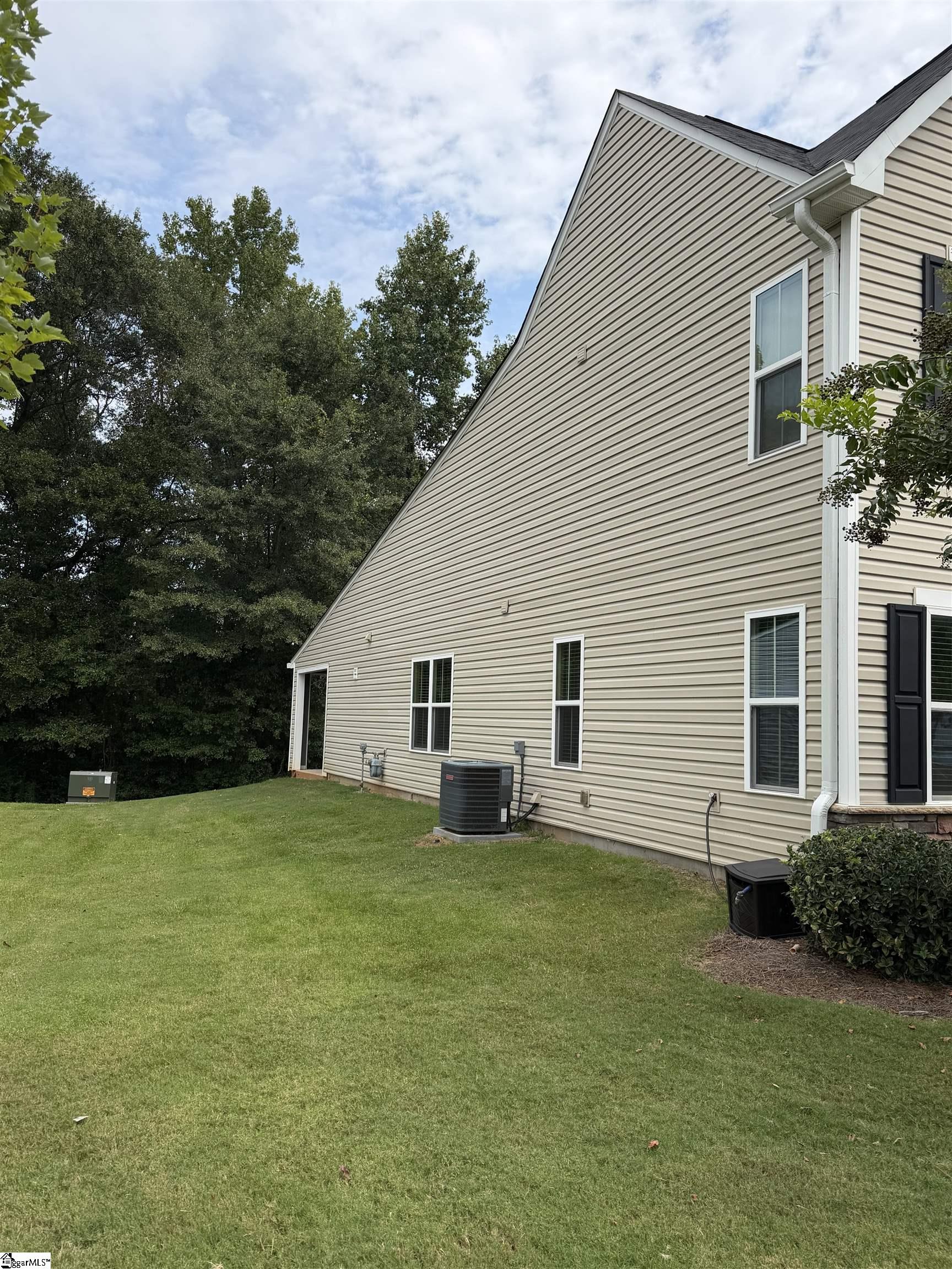 210 Shepley Street Property Photo 2
