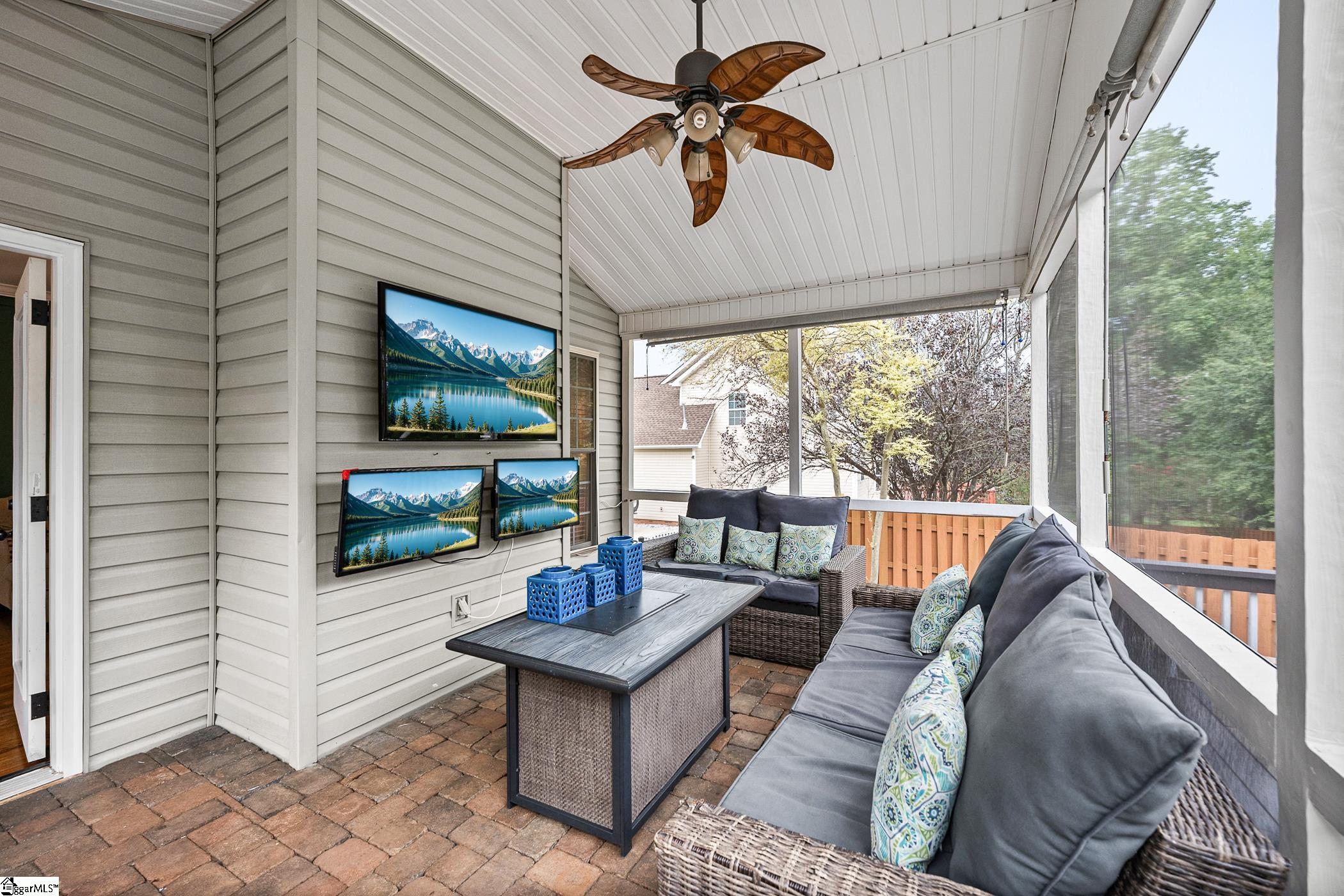 102 Laughing Tree Court Property Photo 18