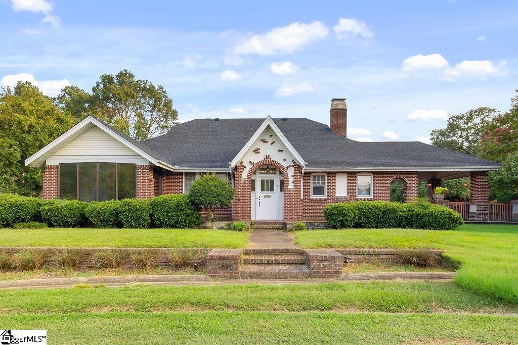 1011 W Poinsett Street Property Photo 1