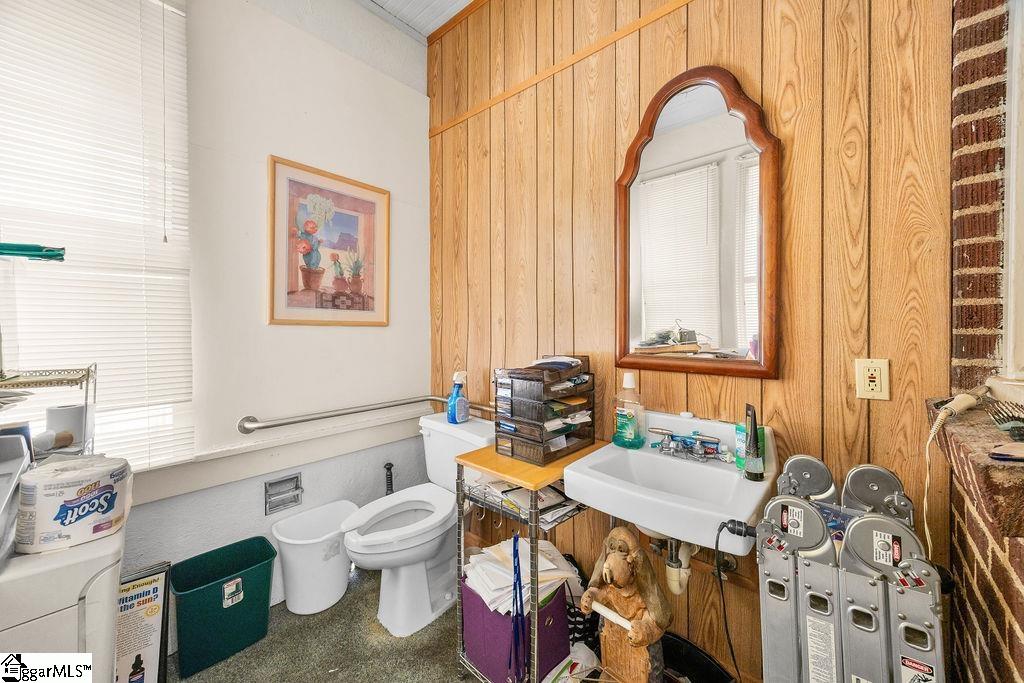 1011 W Poinsett Street Property Photo 18