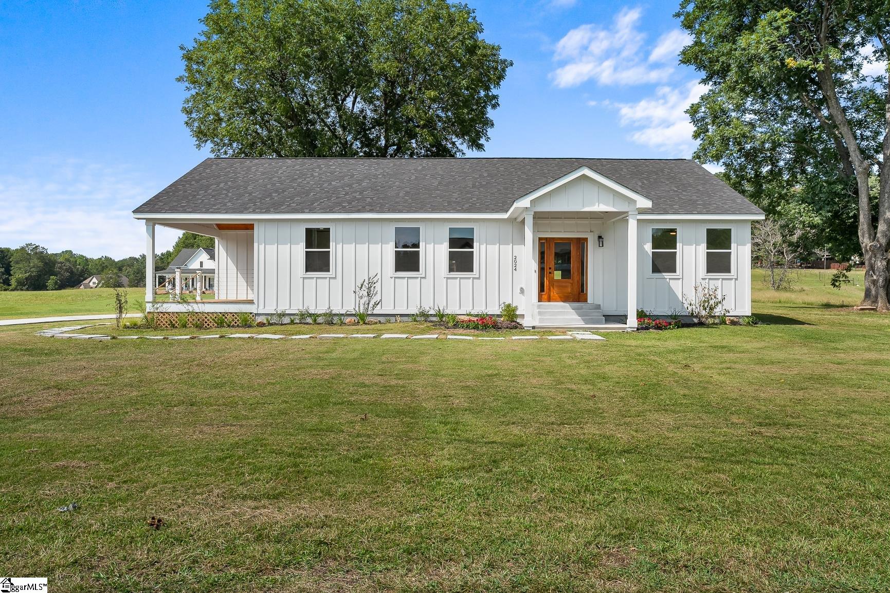 2024 Edwards Lake Road Property Photo 1