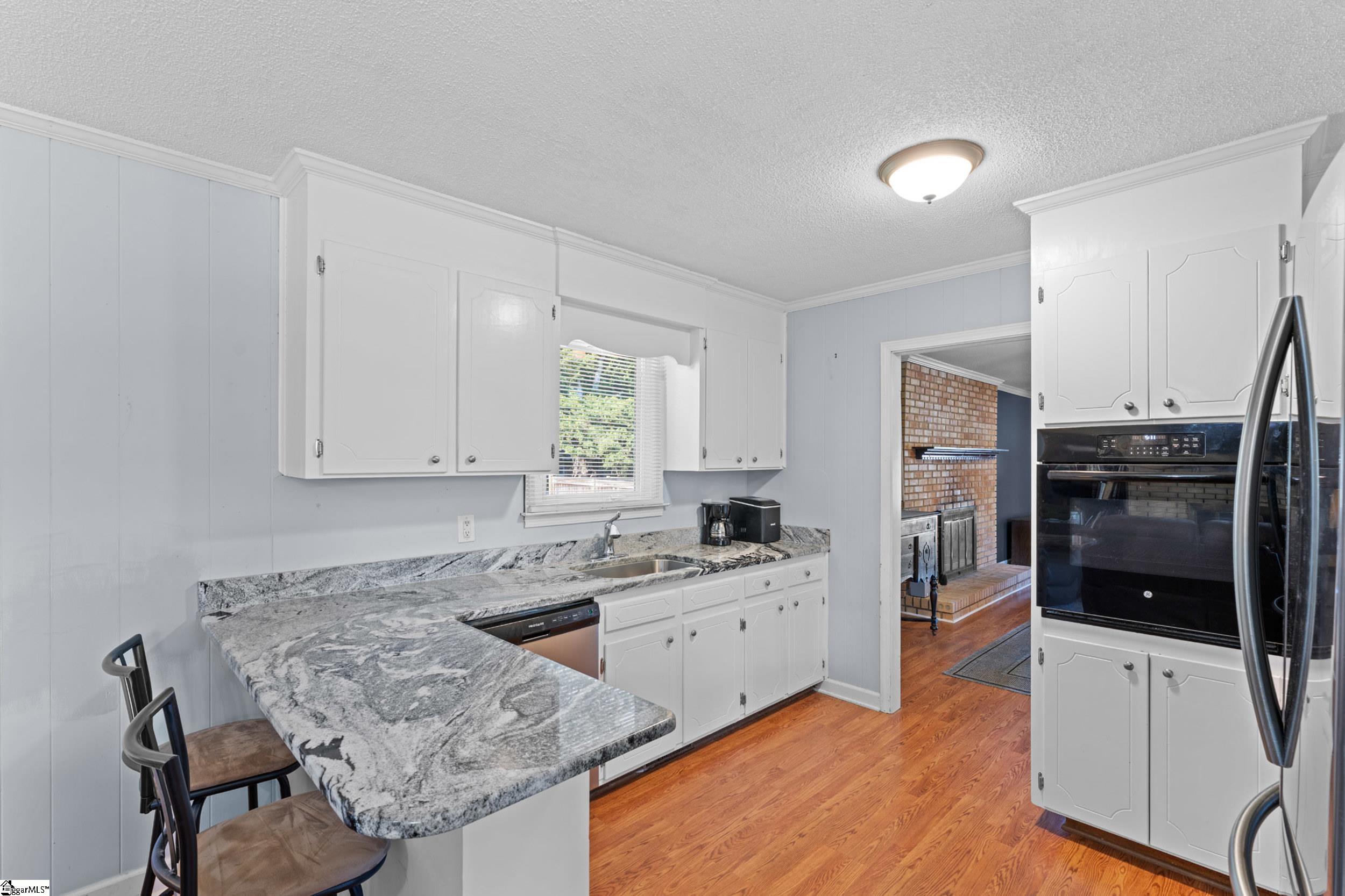 201 Eastview Drive Property Photo 8
