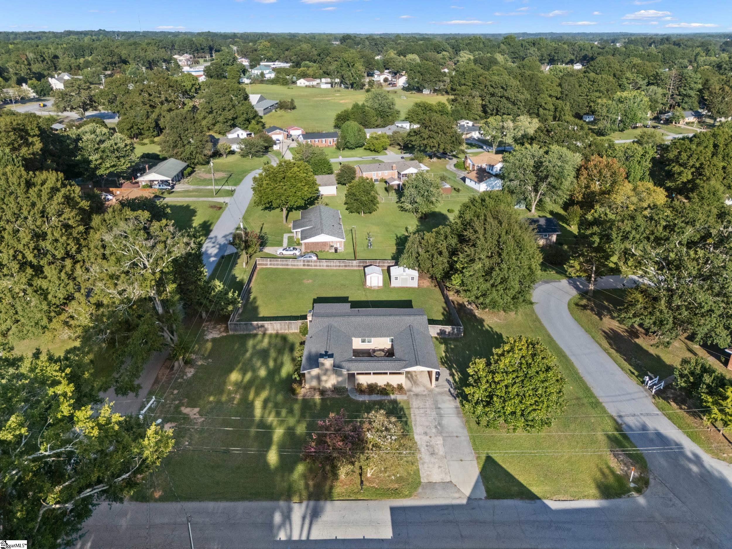 201 Eastview Drive Property Photo 29