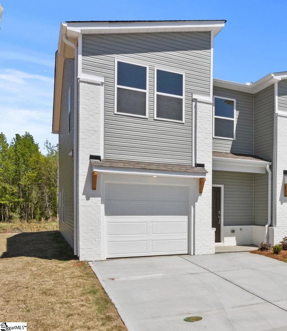100 Derwent Trail Property Photo 1