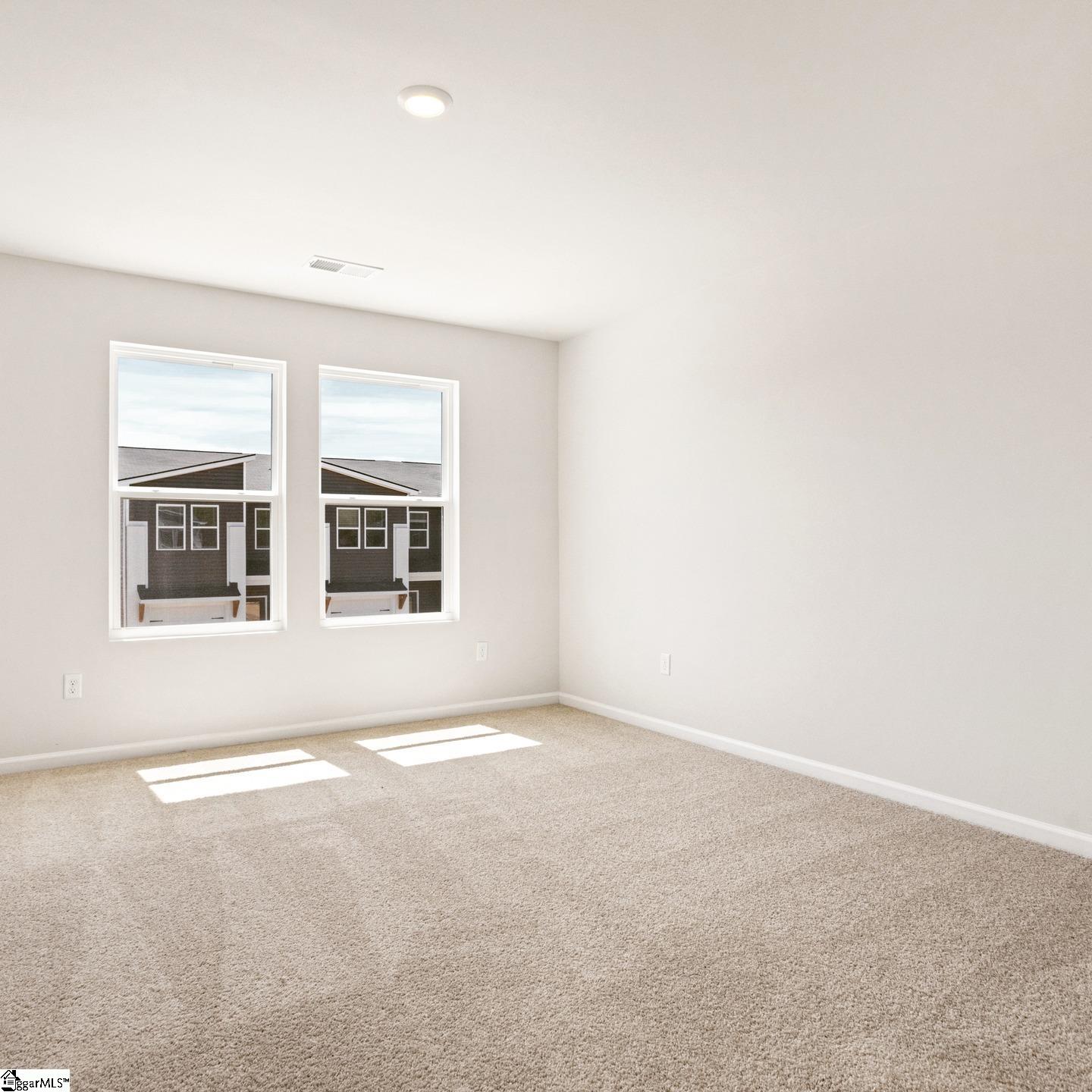 100 Derwent Trail Property Photo 8
