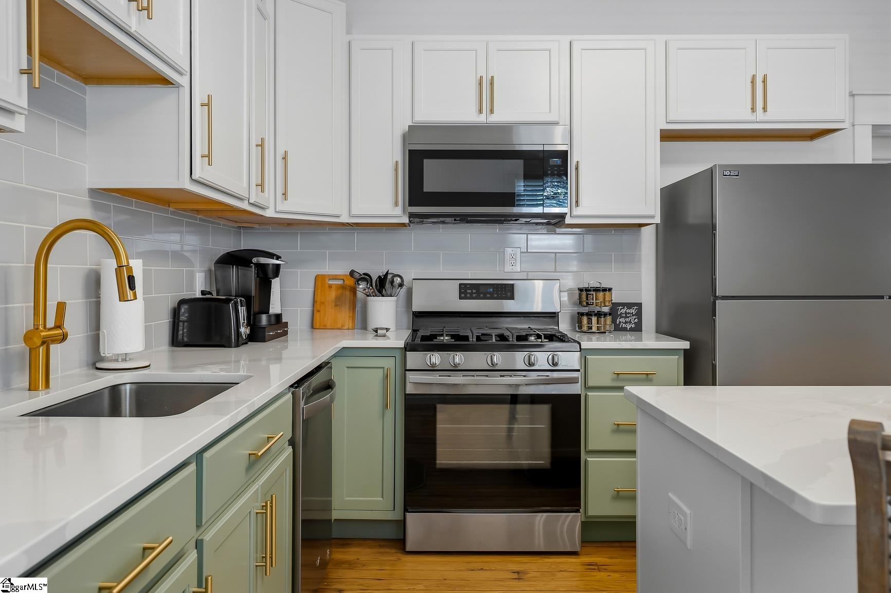 443 Gentry Street Property Photo 8