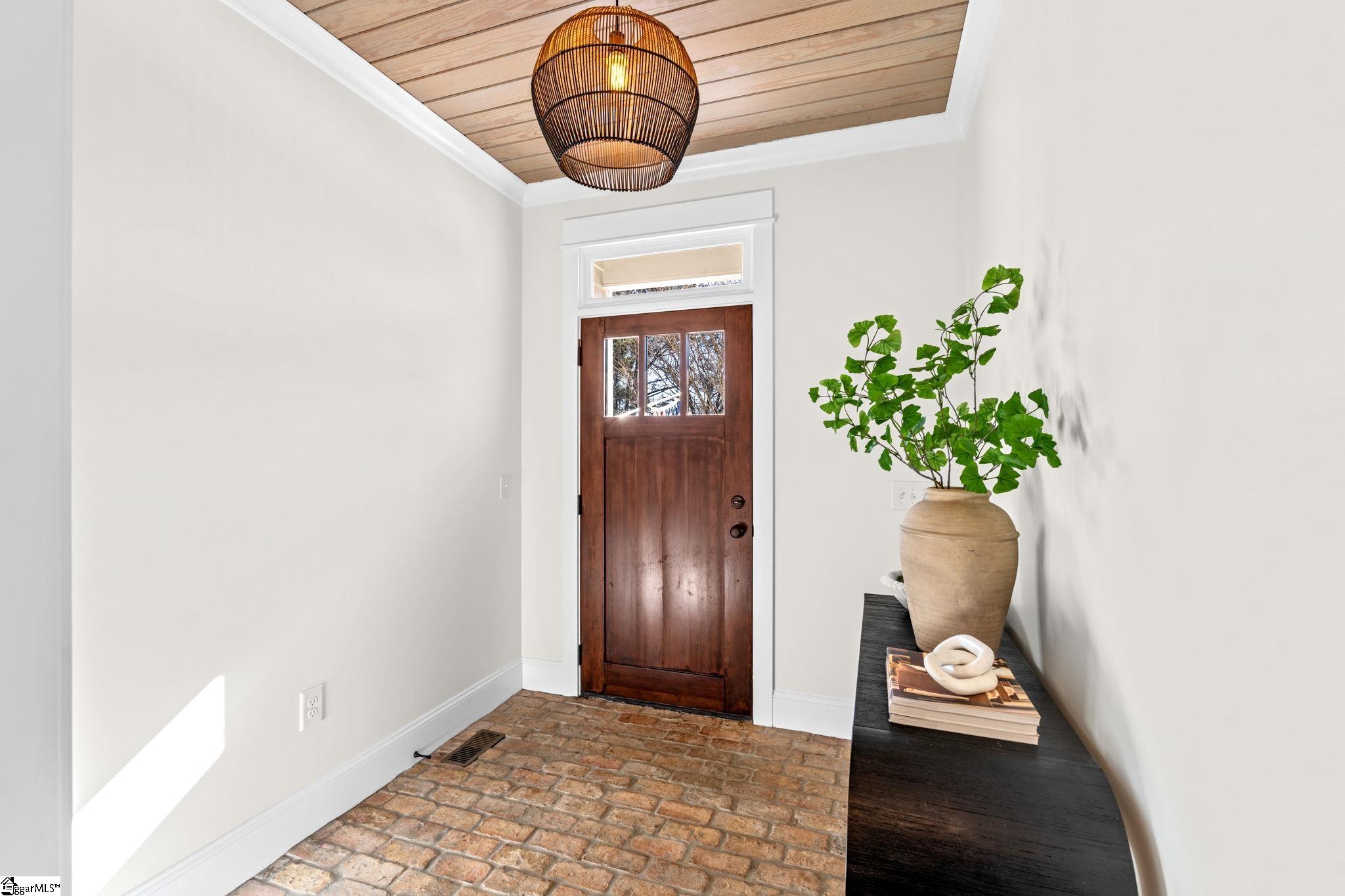 425 E Faris Road Property Photo 4