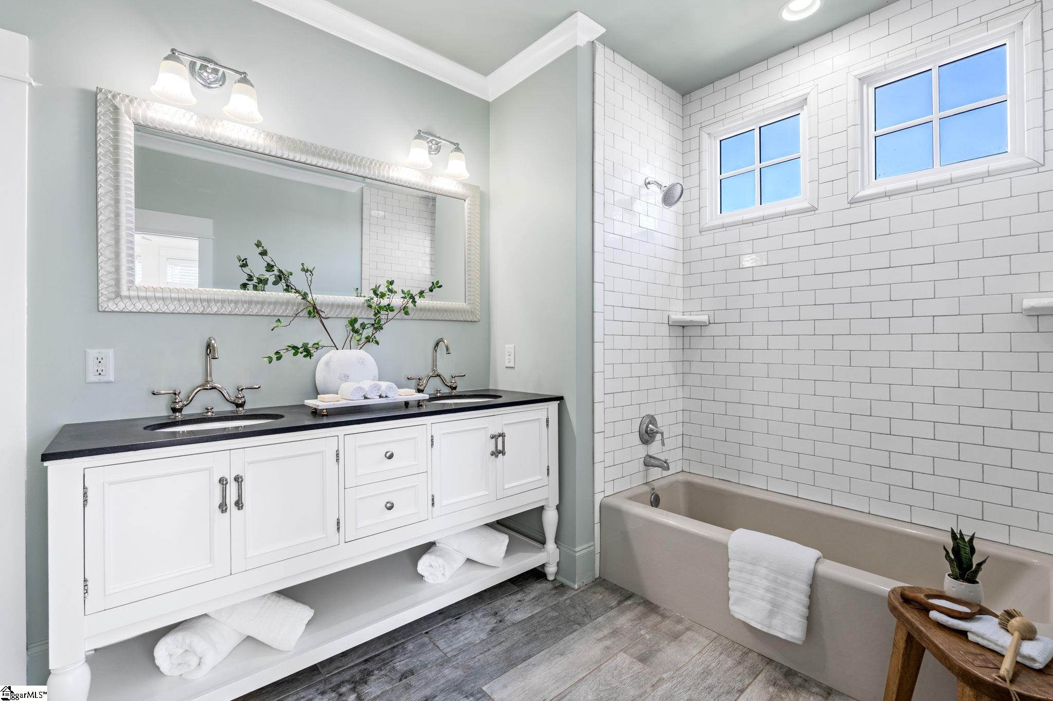 425 E Faris Road Property Photo 15