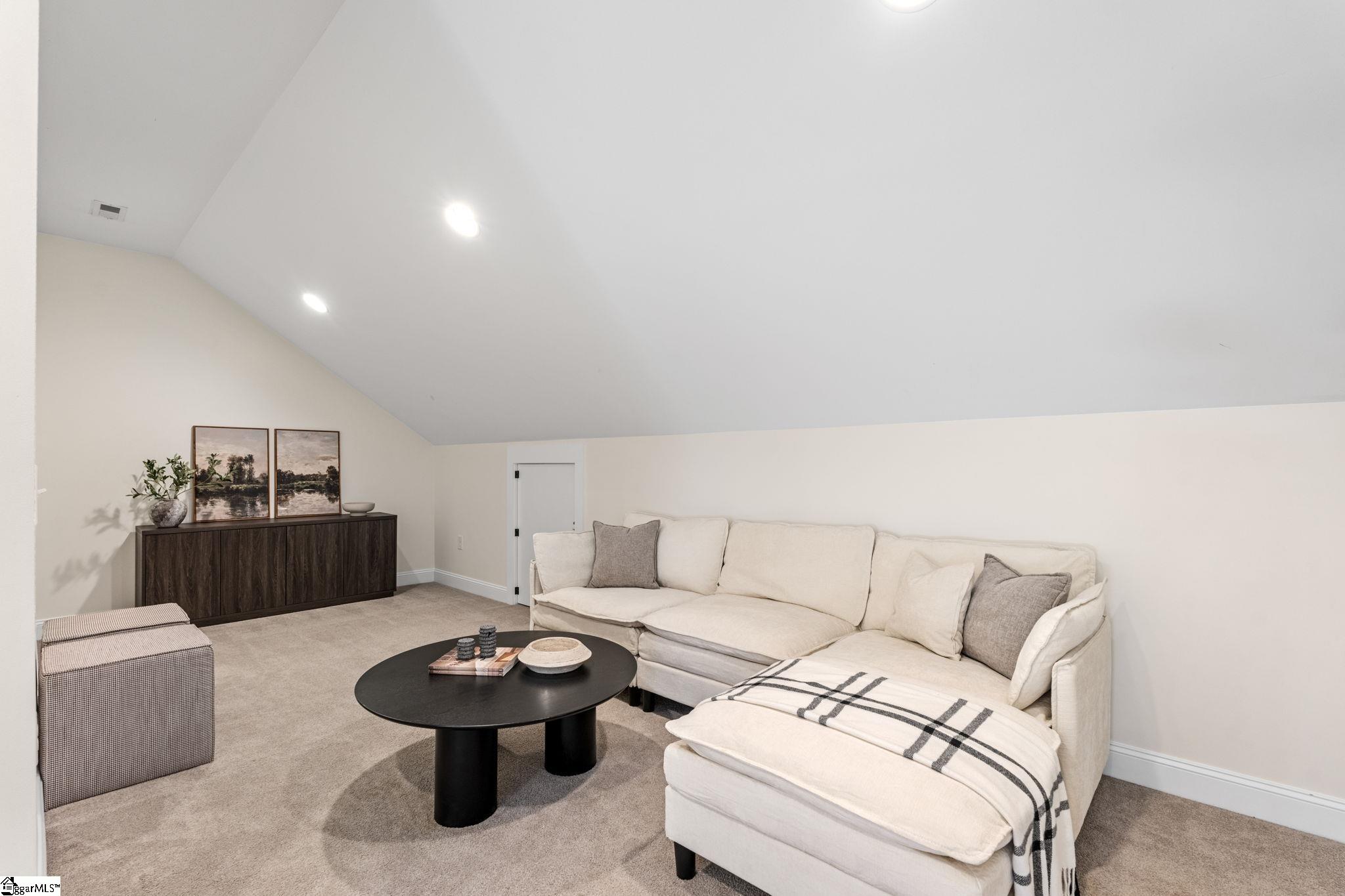 425 E Faris Road Property Photo 18
