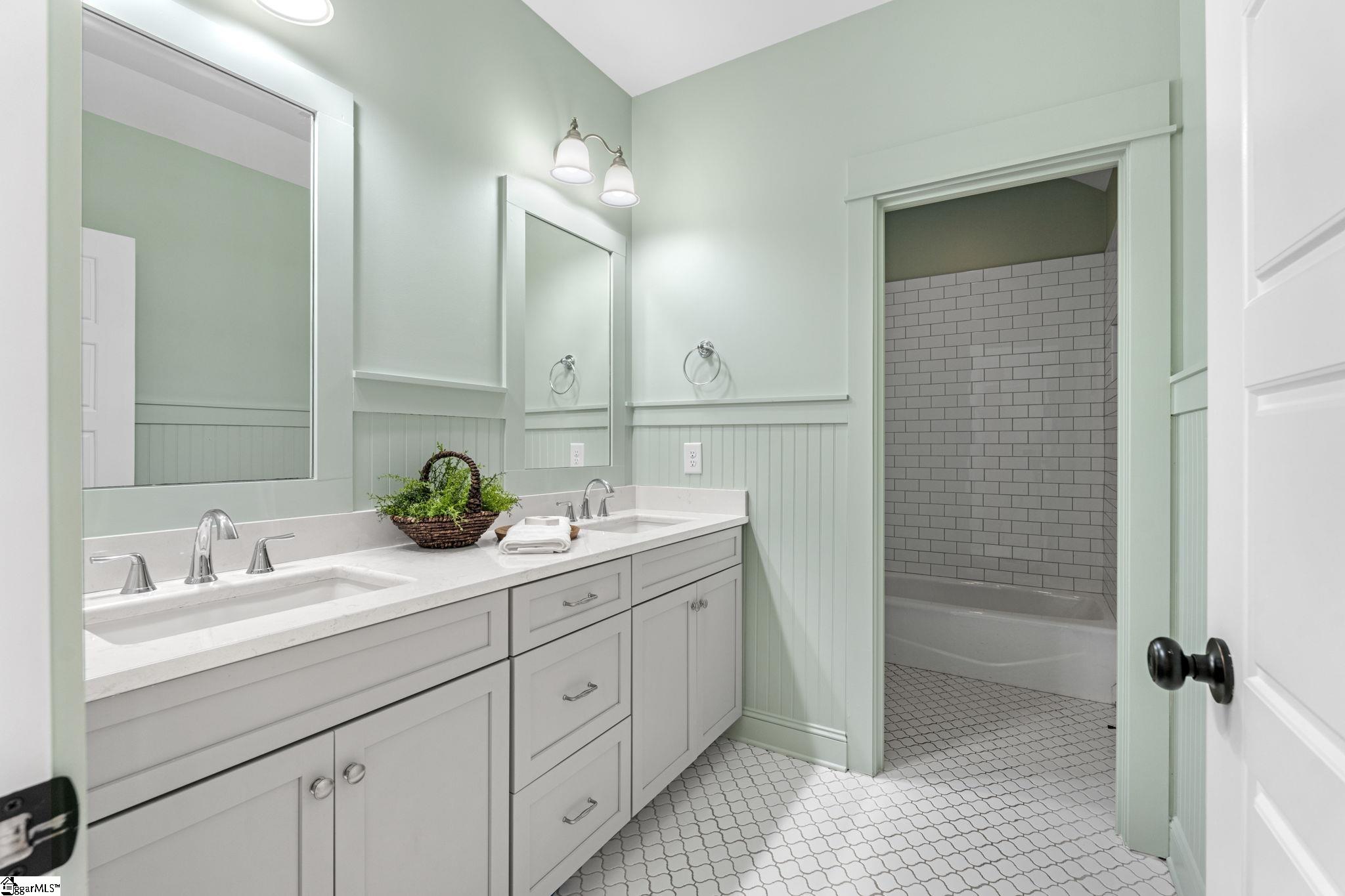 425 E Faris Road Property Photo 20