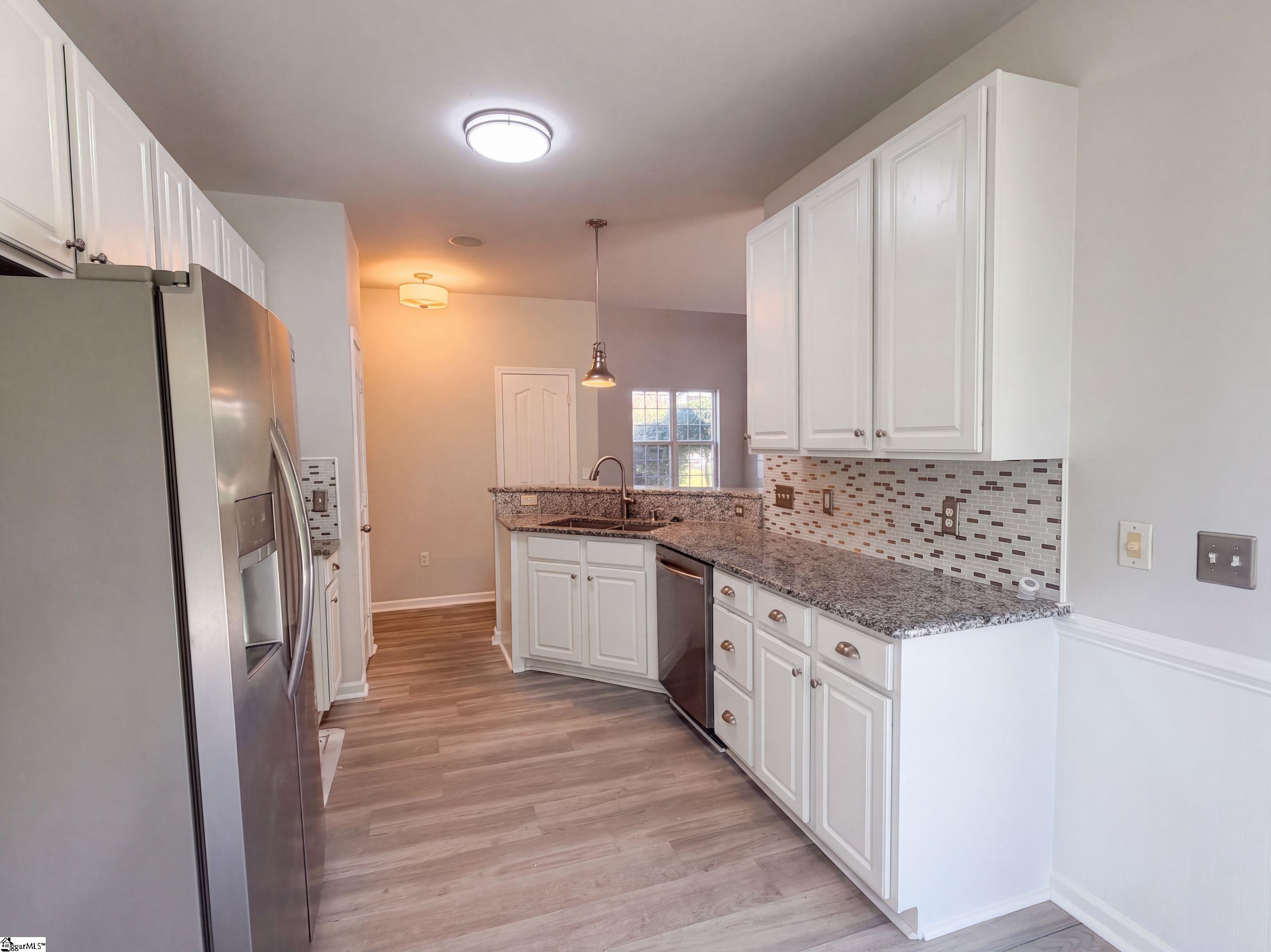 200 Stillwater Court Property Photo 2