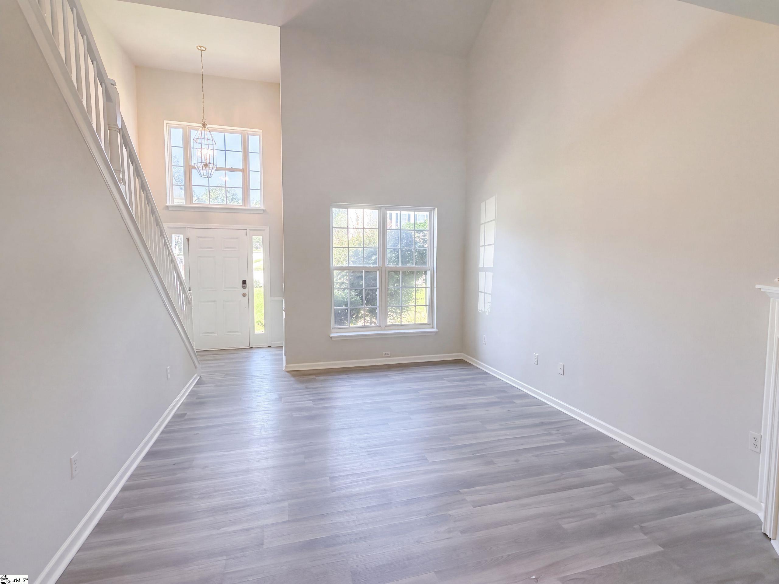 200 Stillwater Court Property Photo 6