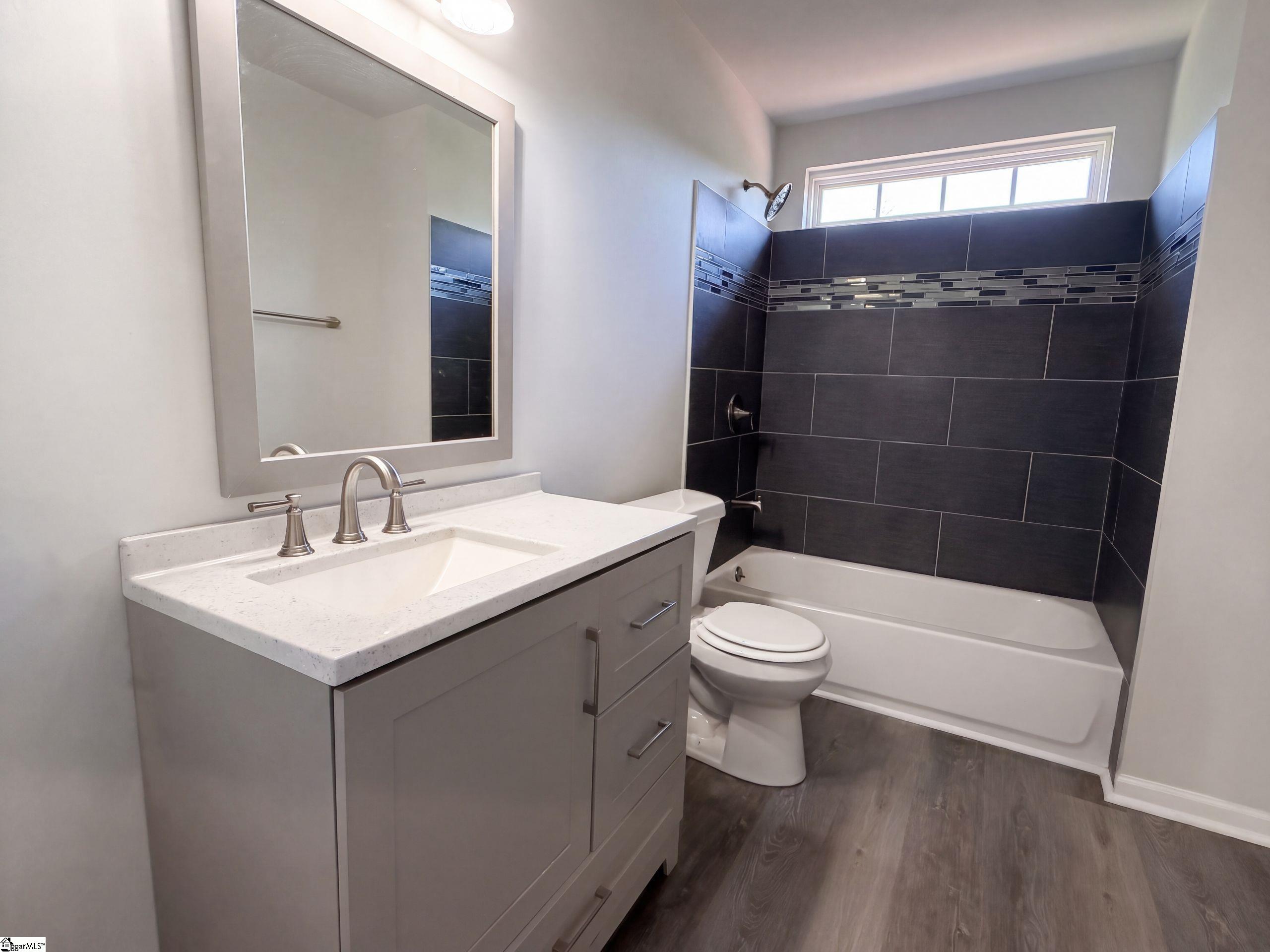 200 Stillwater Court Property Photo 18